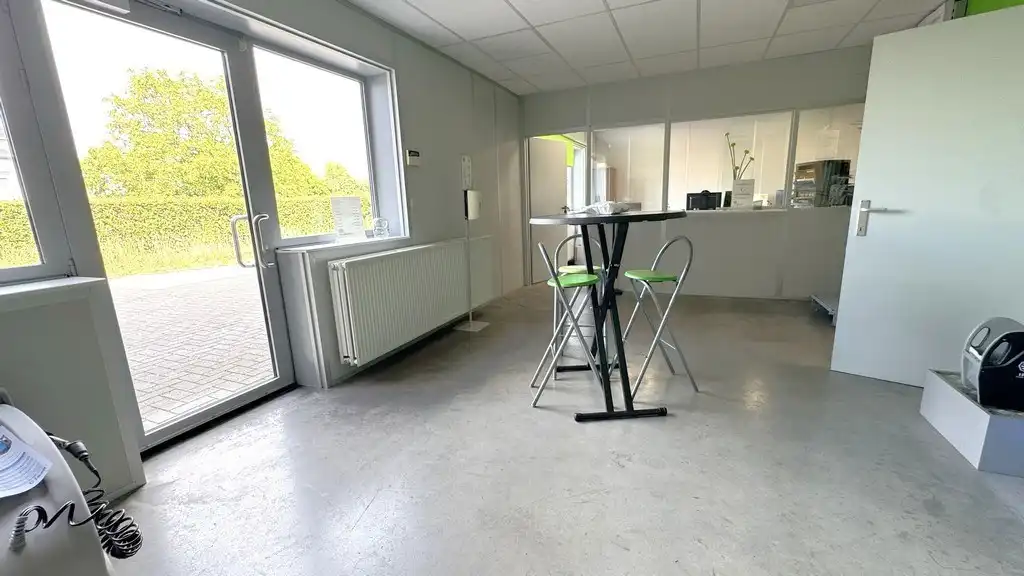 Loods met kantoor te huur nabij E313 te Wommelgem foto 10