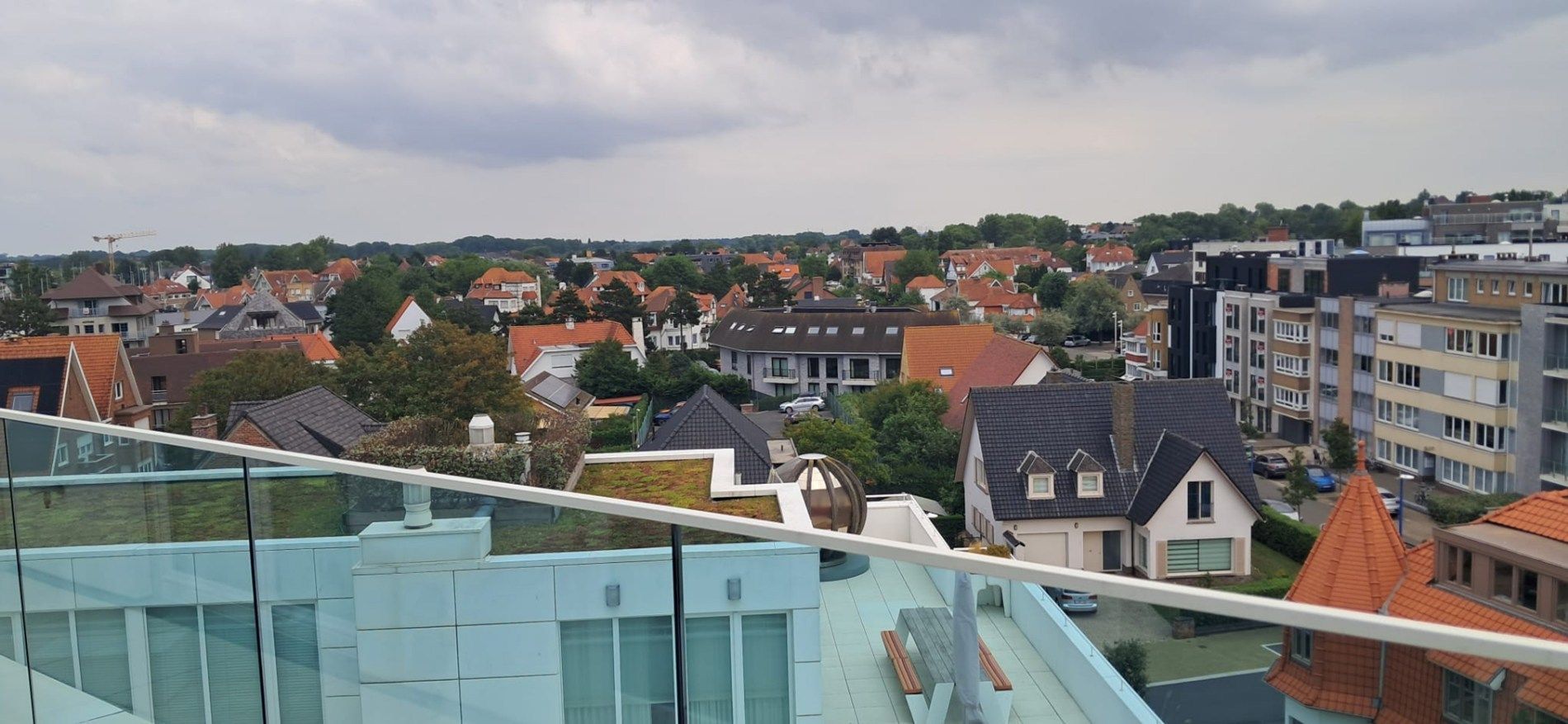 PRACHTIG NIEUWBOUWAPPARTEMENT TE HUUR OP 100 M. VAN DE ZEEDIJK foto 5