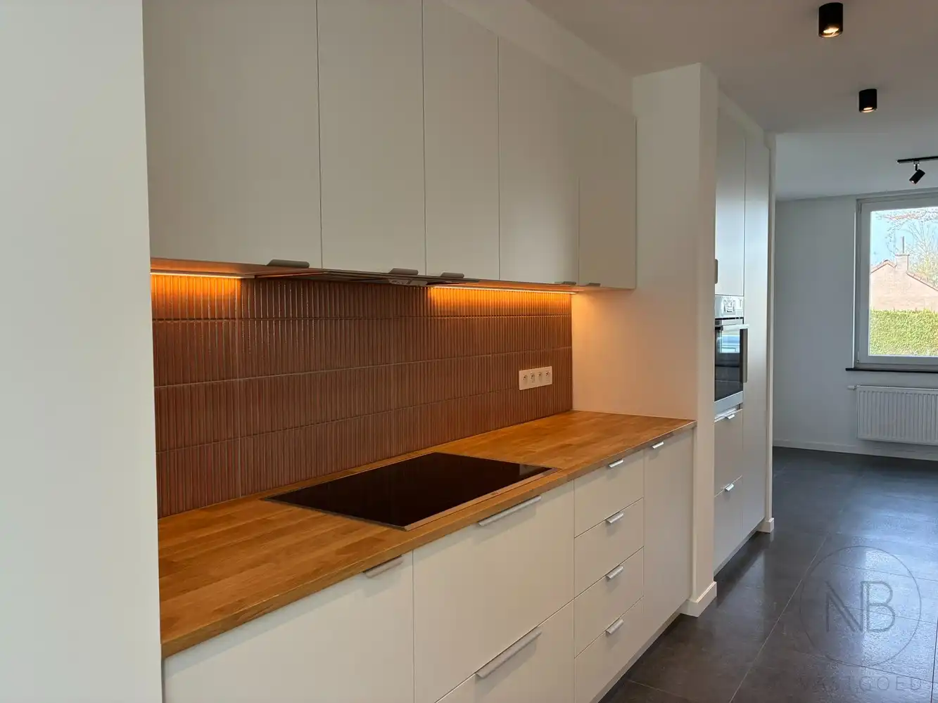 Instapklare en gerenoveerde woning in Genk foto 6