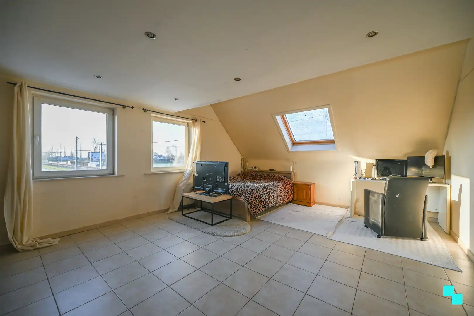 Vrijstaande woning op een afgelegen weg in Desselgem! foto 25