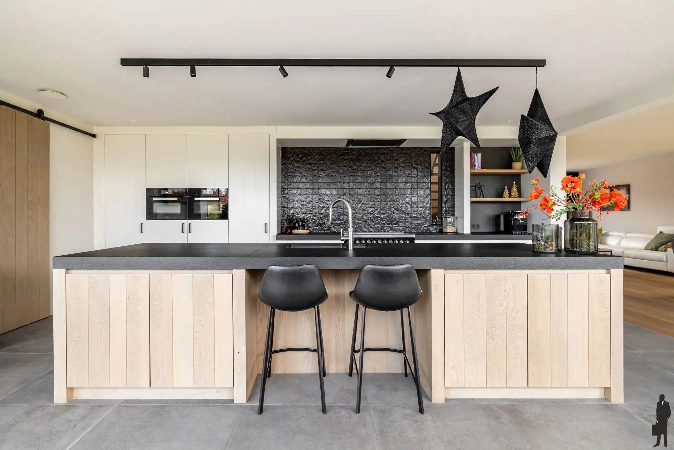 Instapklare villa temidden van uitgestrekte weilanden en landerijen!  foto 23