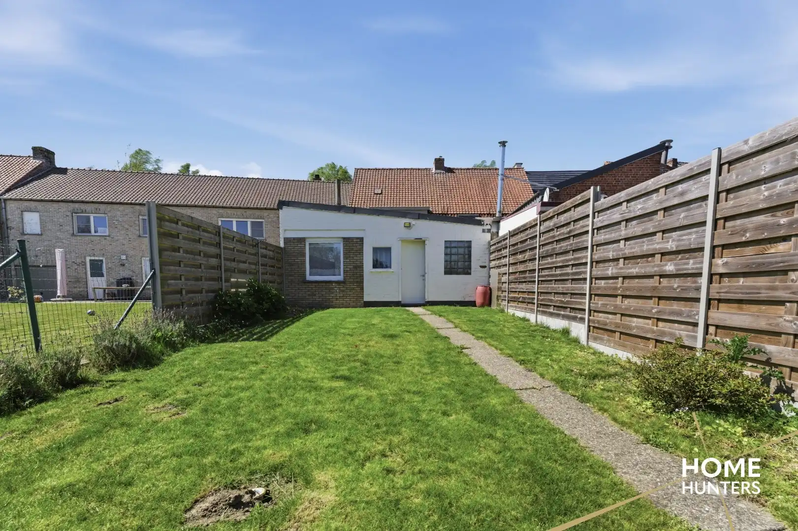 Te renoveren woning met 3 slaapkamers en gigantische tuin in Aalbeke foto 26