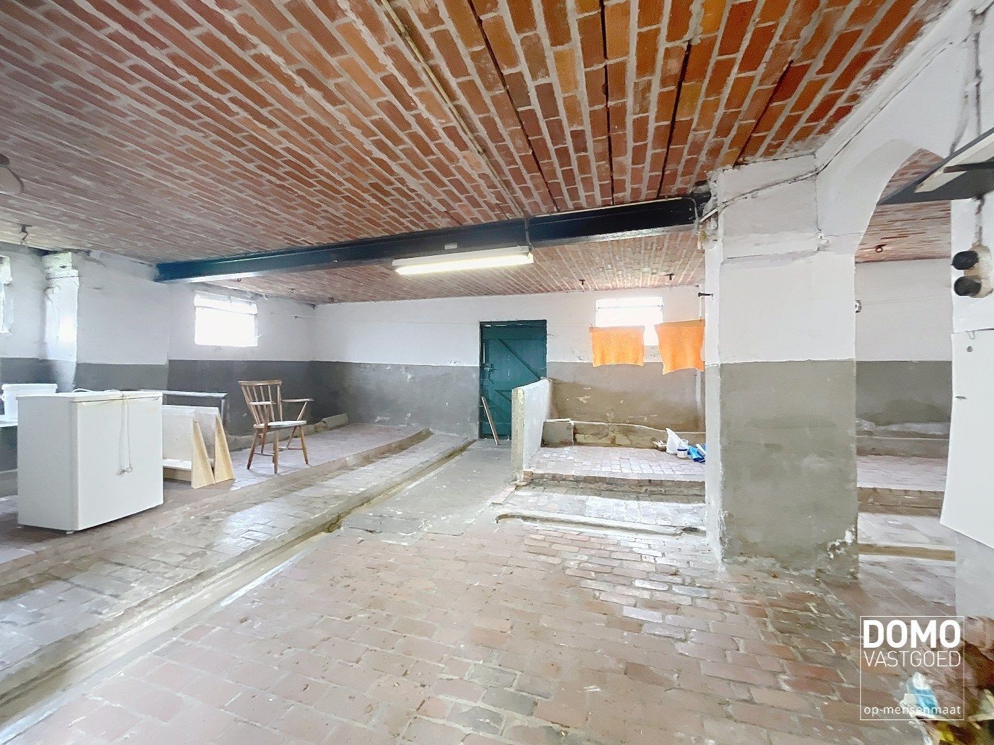 Authentieke open bebouwing met bijgebouwen en potentieel in Tuilt-Kuringen foto 14