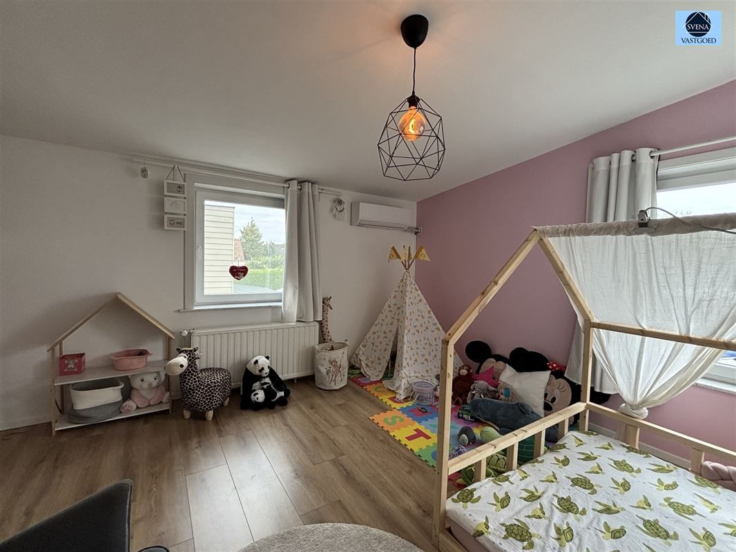 RUIME WONING MET LOODS foto 6