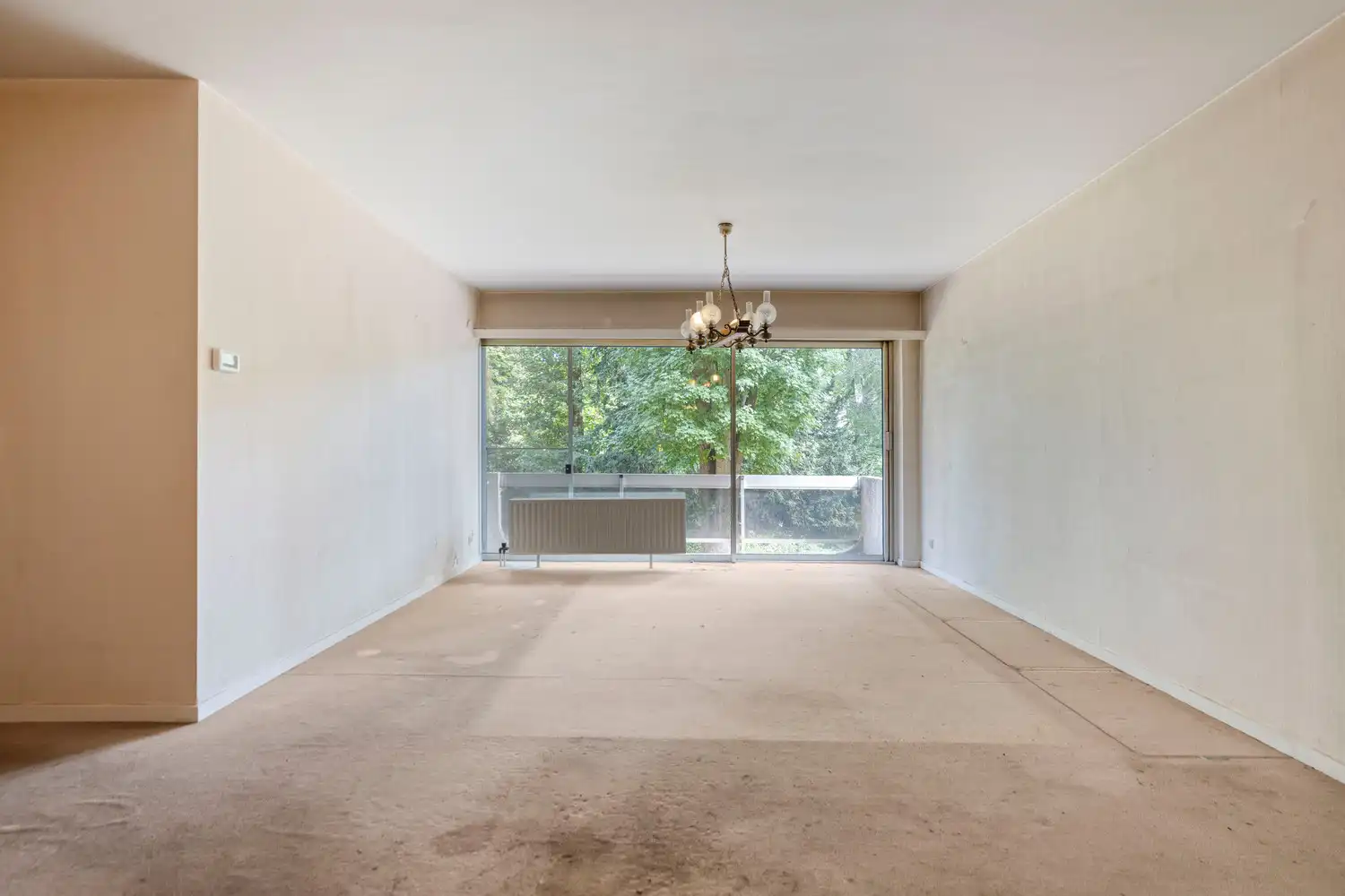 Te renoveren appartement (100m²) op 1ste verdieping met een uitstekende ligging aan de Hoogboomsteenweg in Kapellen! foto 6