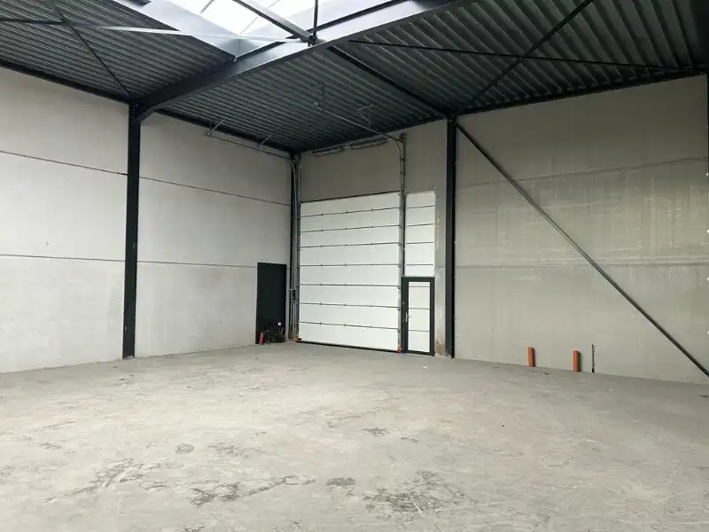 Recente KMO-unit van 246 m² op toplocatie nabij de R4 foto 6