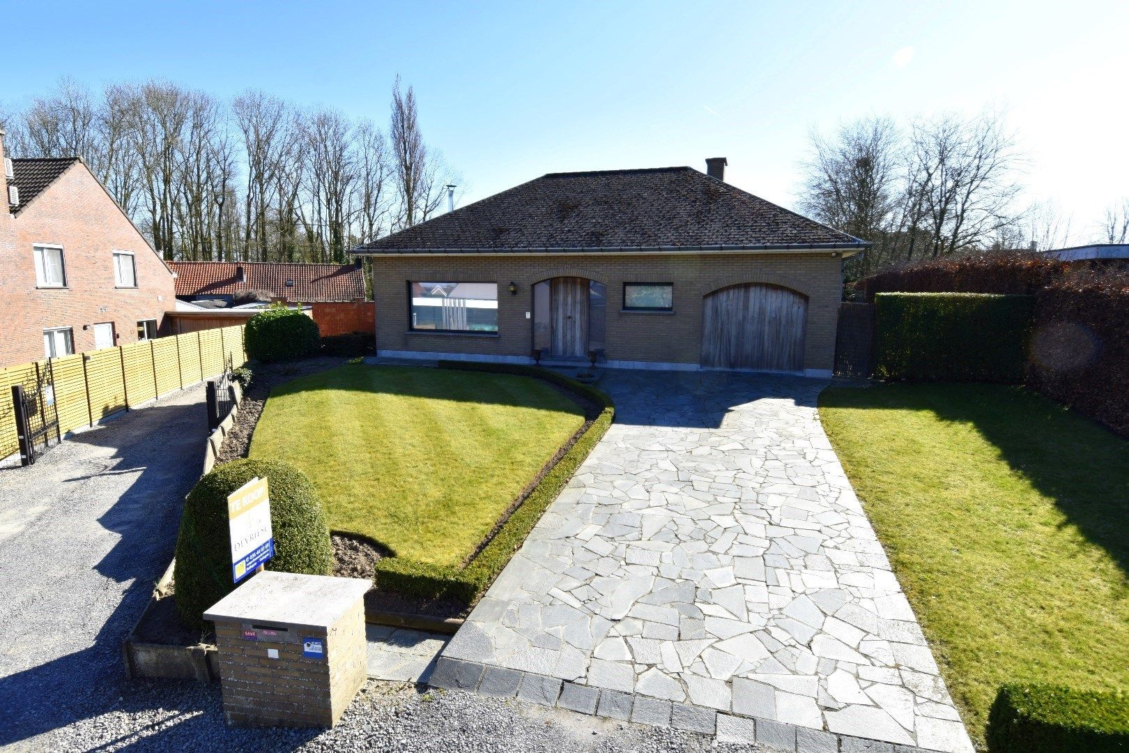 Landelijke villa op top locatie met grote zuidgerichte tuin foto 2