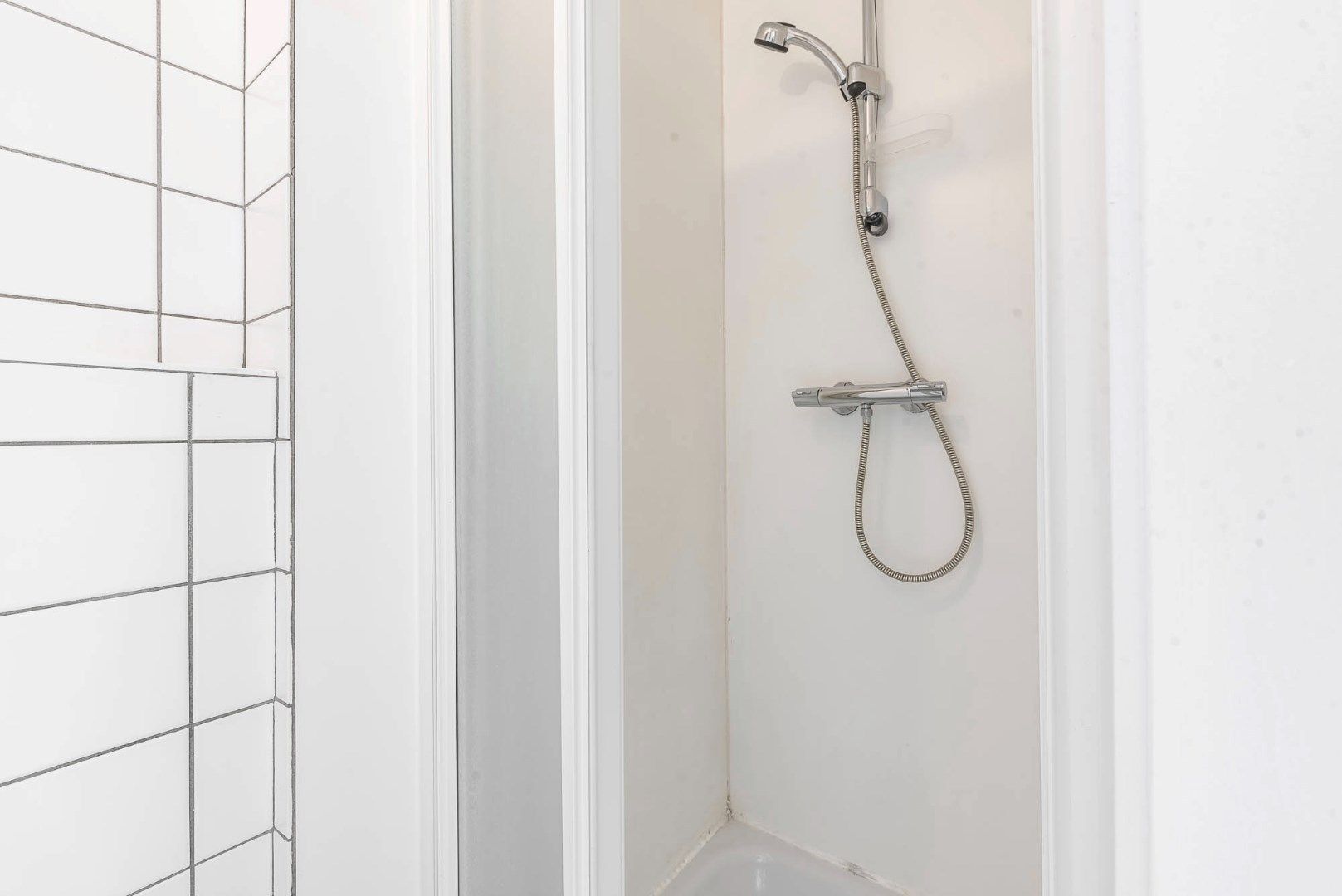 Ruim appartement met 1 slk foto 15