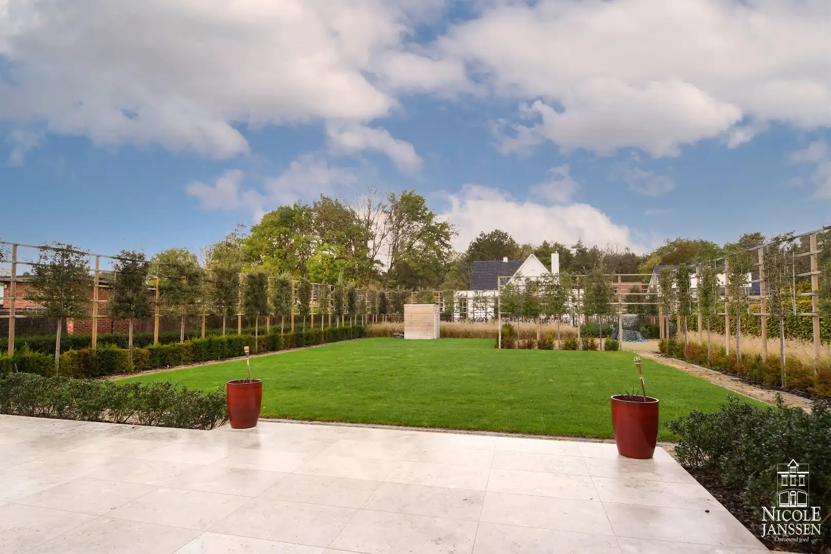 Schitterend landhuis in pastoriestijl met prachtige tuin op een rustige locatie foto 29