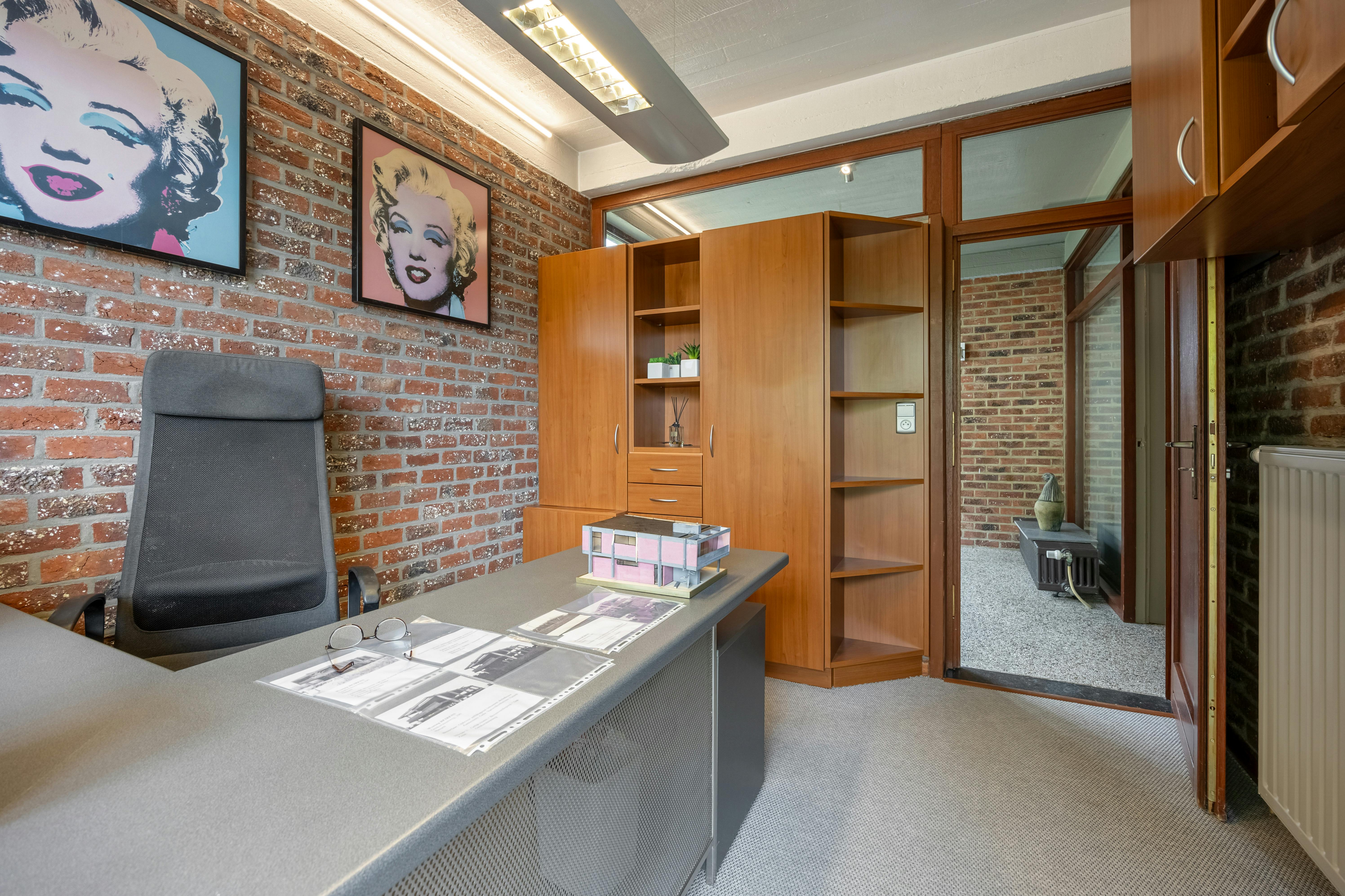 Uitzonderlijke villa met praktijk op toplocatie in Hasselt foto 13