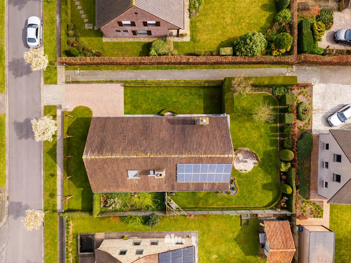 Instapklare villa met zonnige tuin op topligging in rustige wijk te Ieper    foto 5