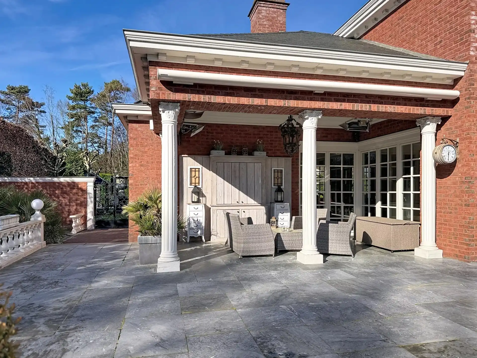 Prachtige luxueuze villa in Amerikaanse stijl met 4 slaapkamers en 2 badkamers. foto 37