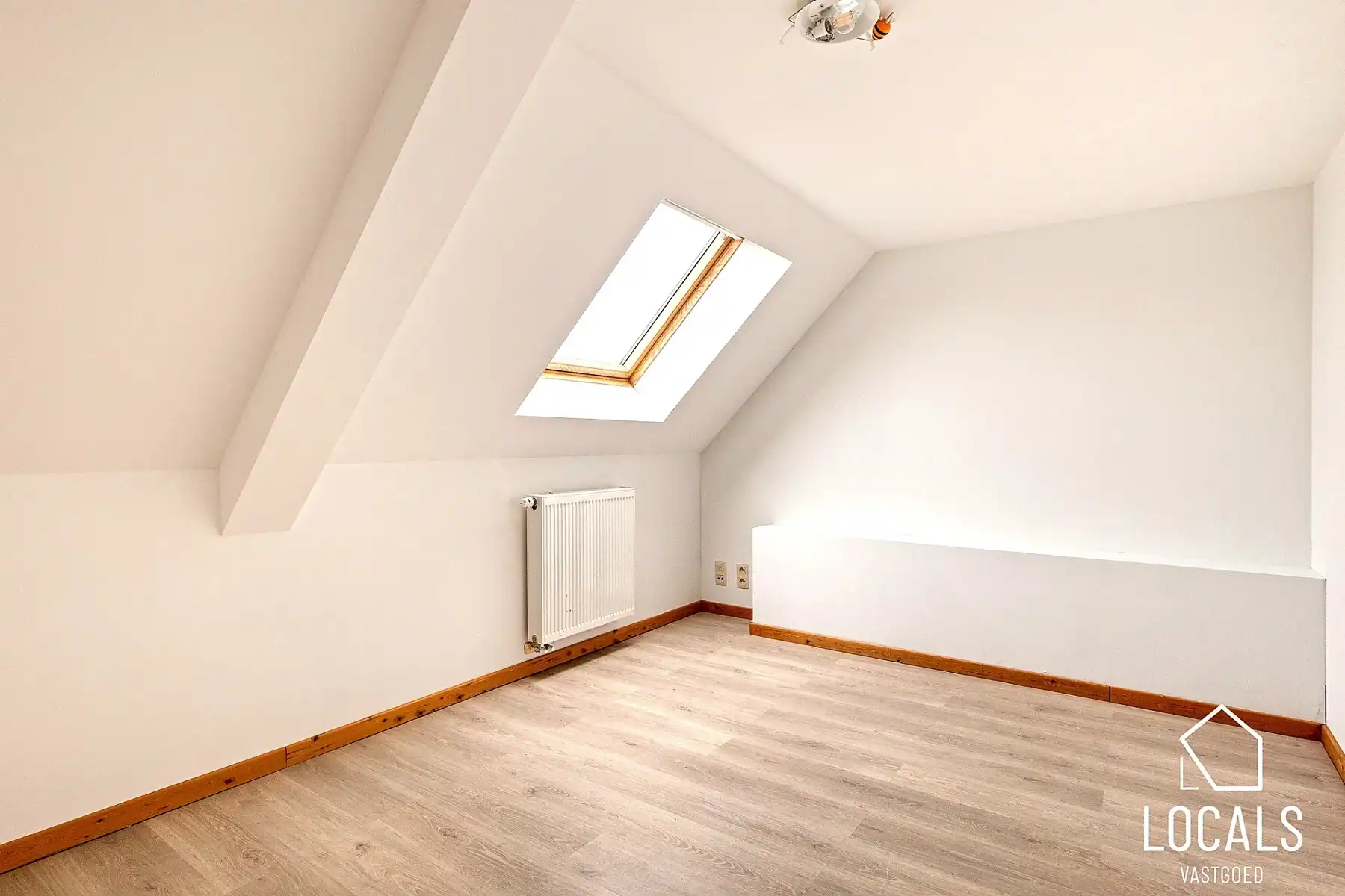 Instapklare gezinswoning met 4 slaapkamers en tuin foto 18