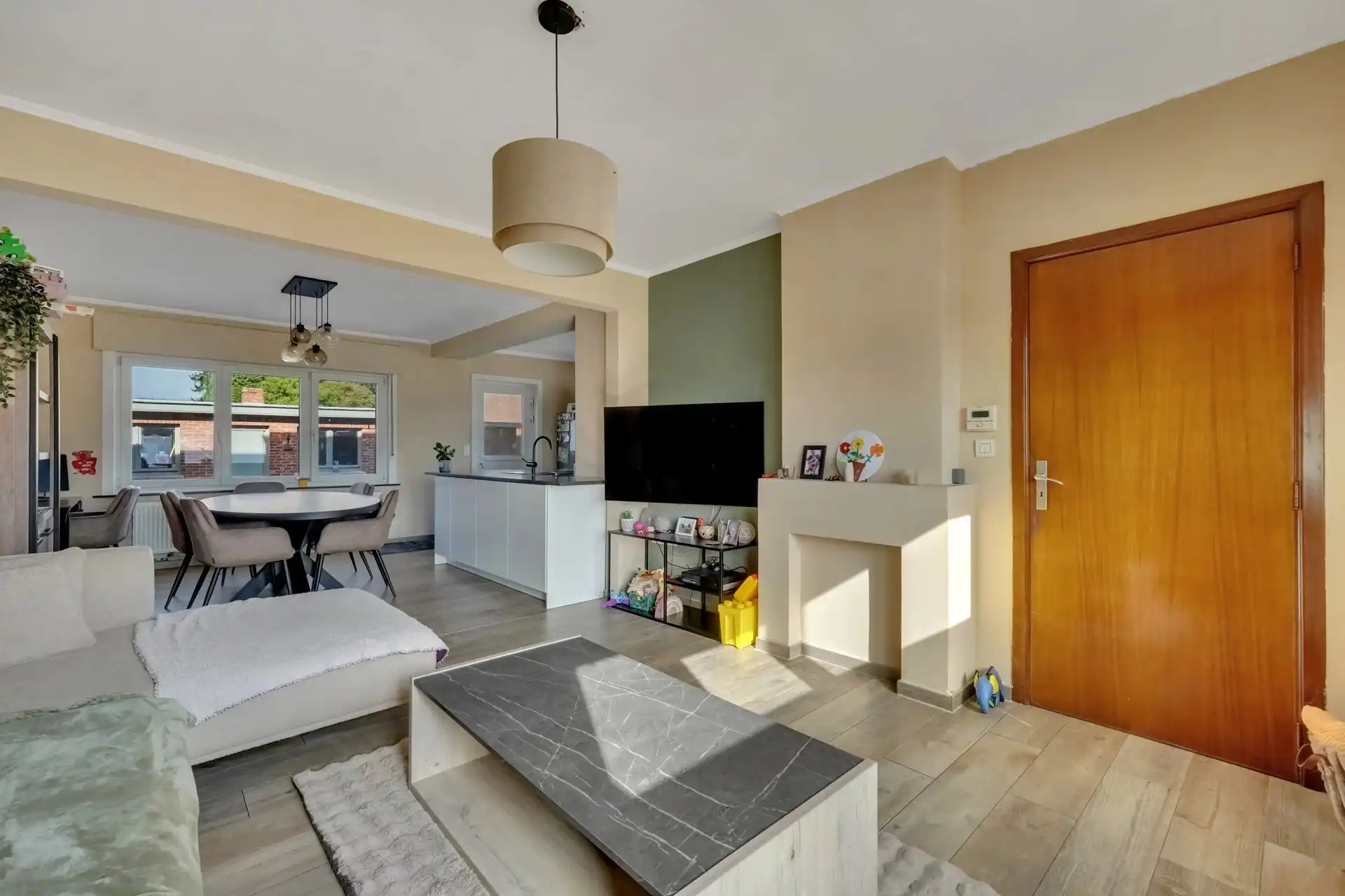 Ruime gezinswoning met drie slaapkamers foto 6