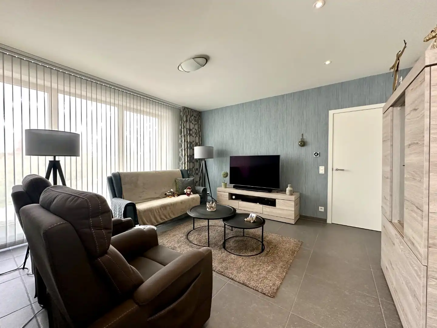 Zeer ruim appartement op goede locatie nabij de Smedenpoort foto 3