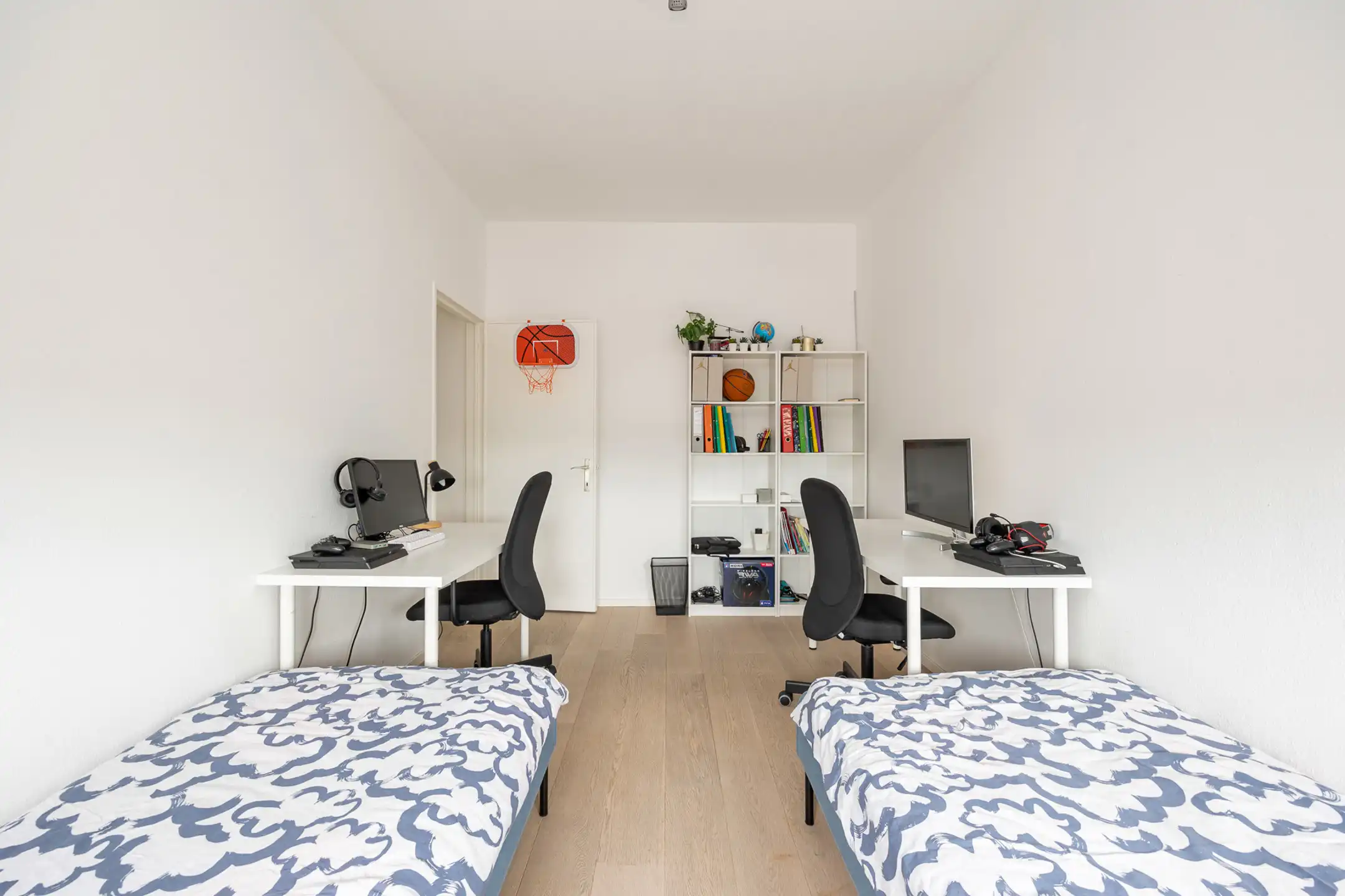 Lichtrijk Hoekappartement met 4 slpks , instapklaar foto 13