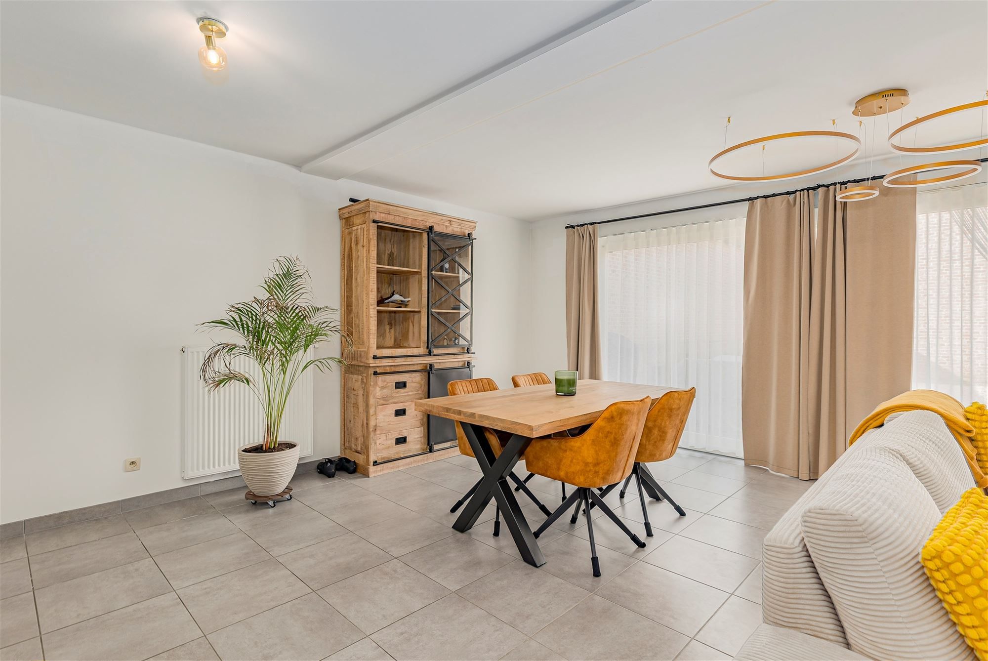 Lichtrijk appartement met 2 slpk, een tuin en garagebox in Bazel foto 5