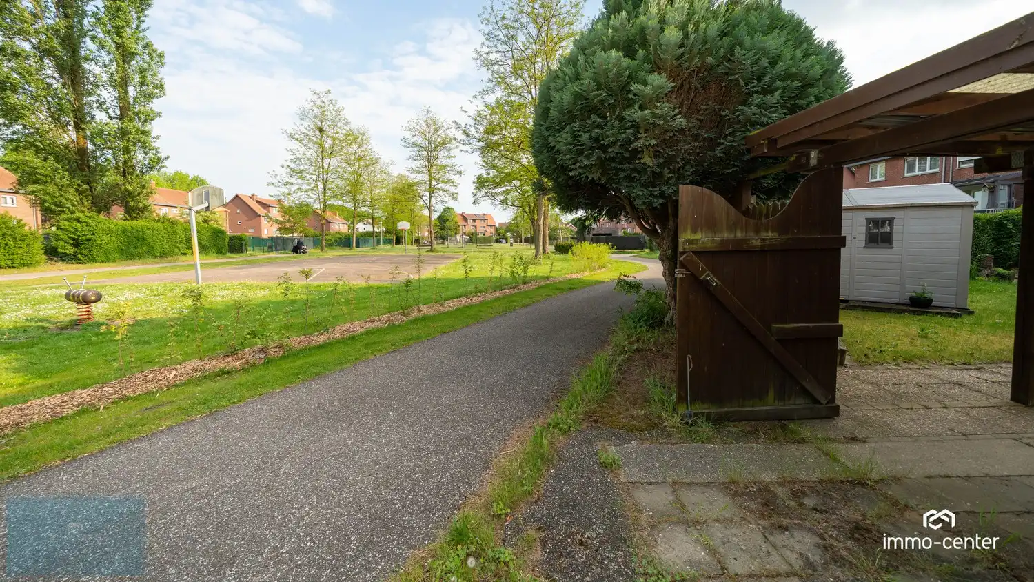 Rustig gelegen woning met 5 slaapkamers en tuin in Genk foto 17