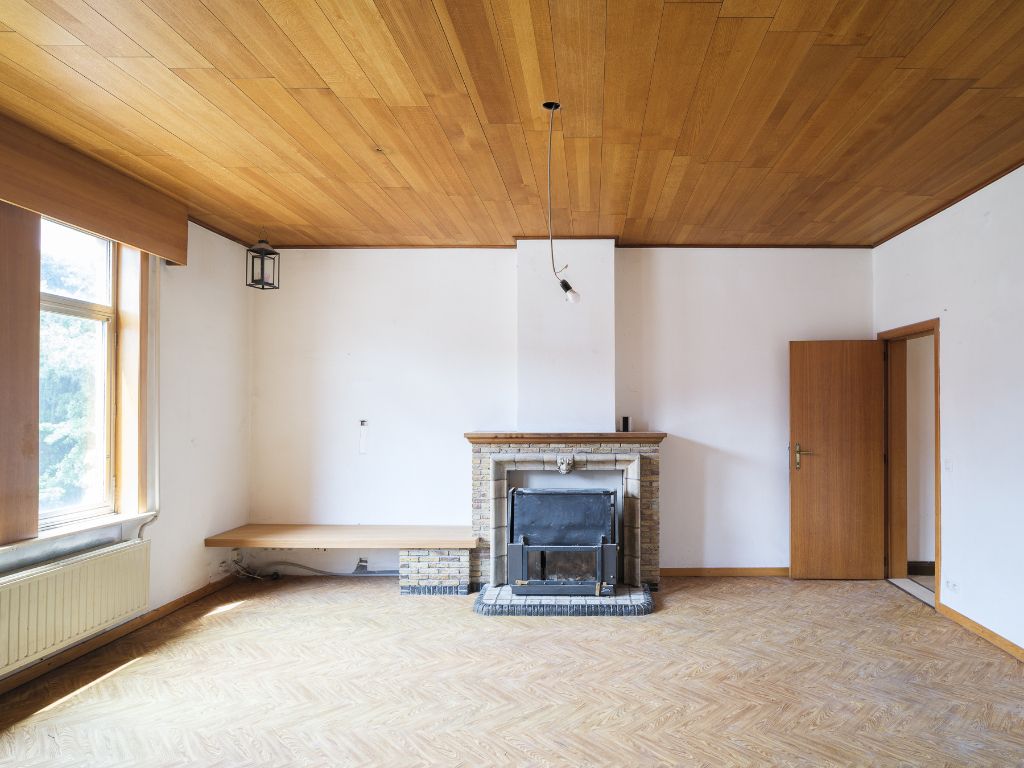 Te renoveren woning met atelier/loods, ruime tuin en bijzonder veel potentieel op een boogscheut van het stadscentrum. foto 5
