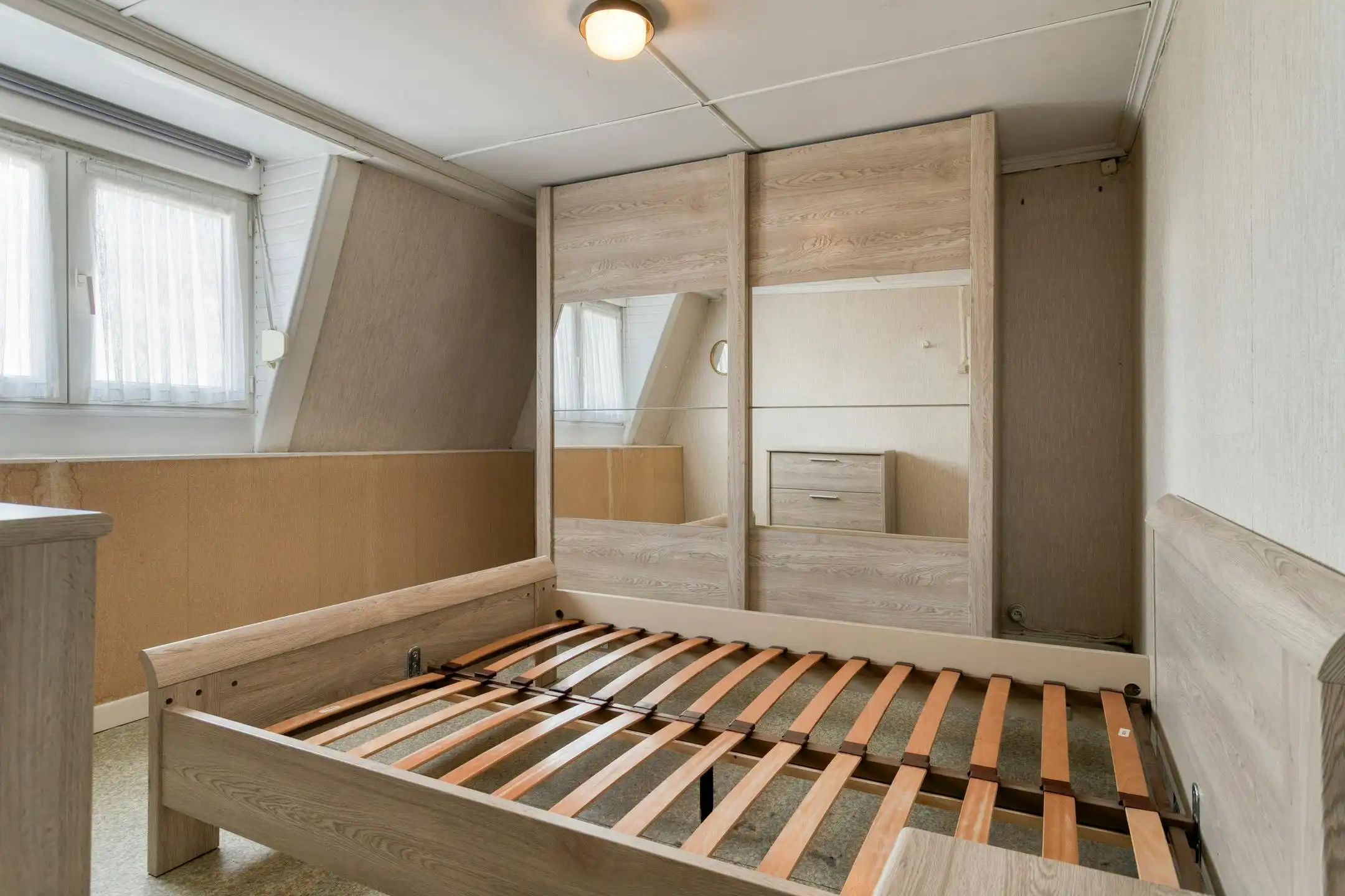 Gezinswoning met tuin en veel potentieel te koop in Aalbeke foto 9