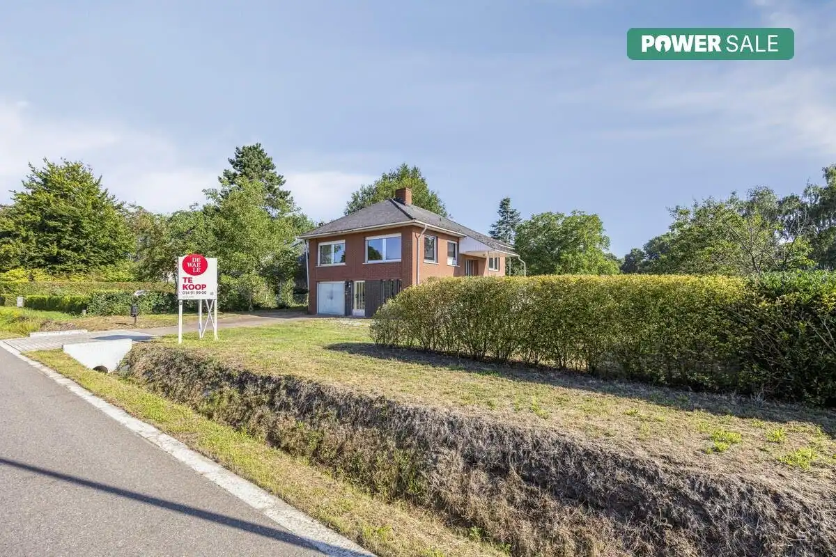 Hoofdfoto van de publicatie: te renoveren huis op een perceel van 2445m² te koop in Geel