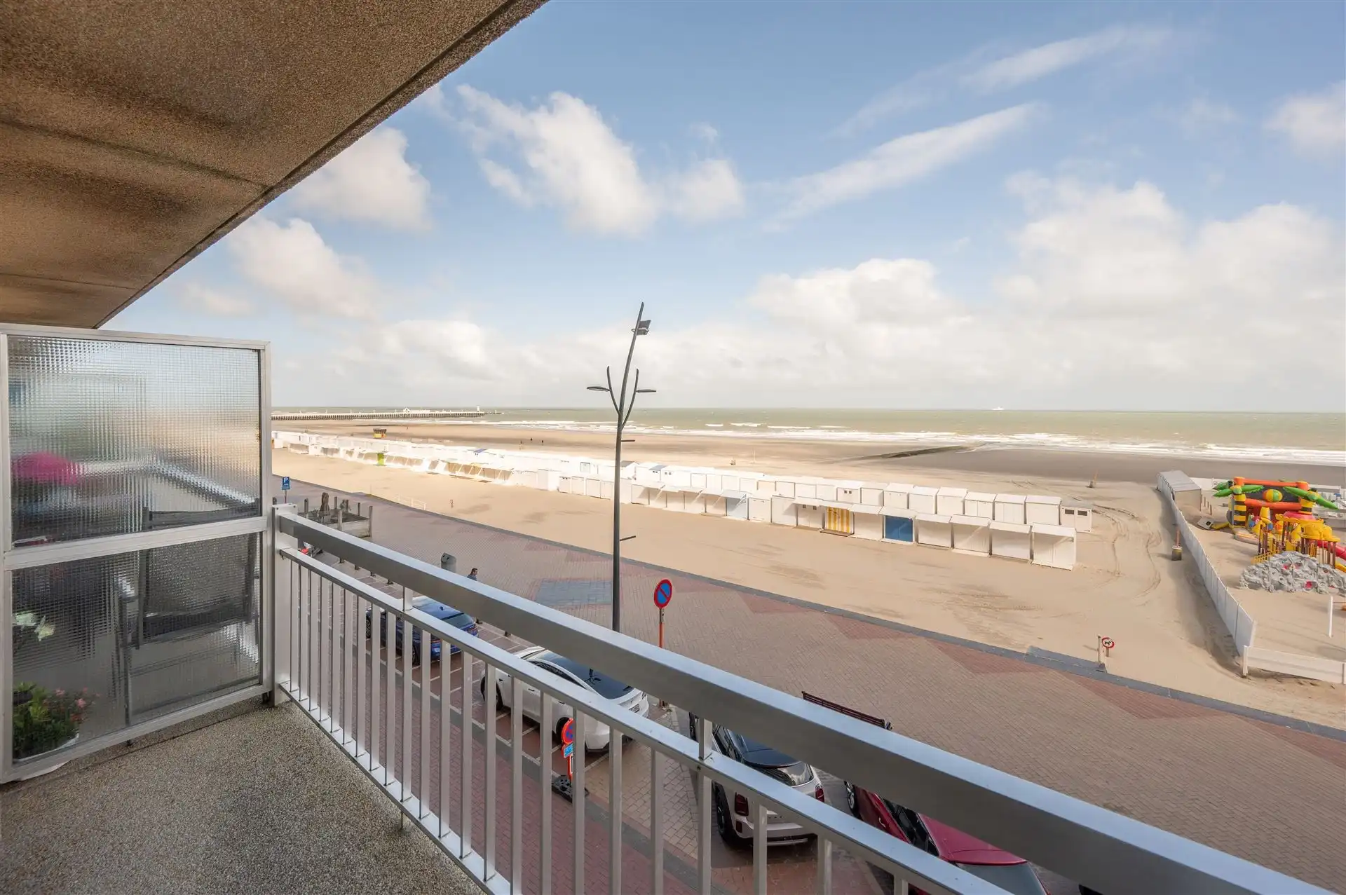 Wonen met de zee als decor – volledig gerenoveerde studio met terras foto 7