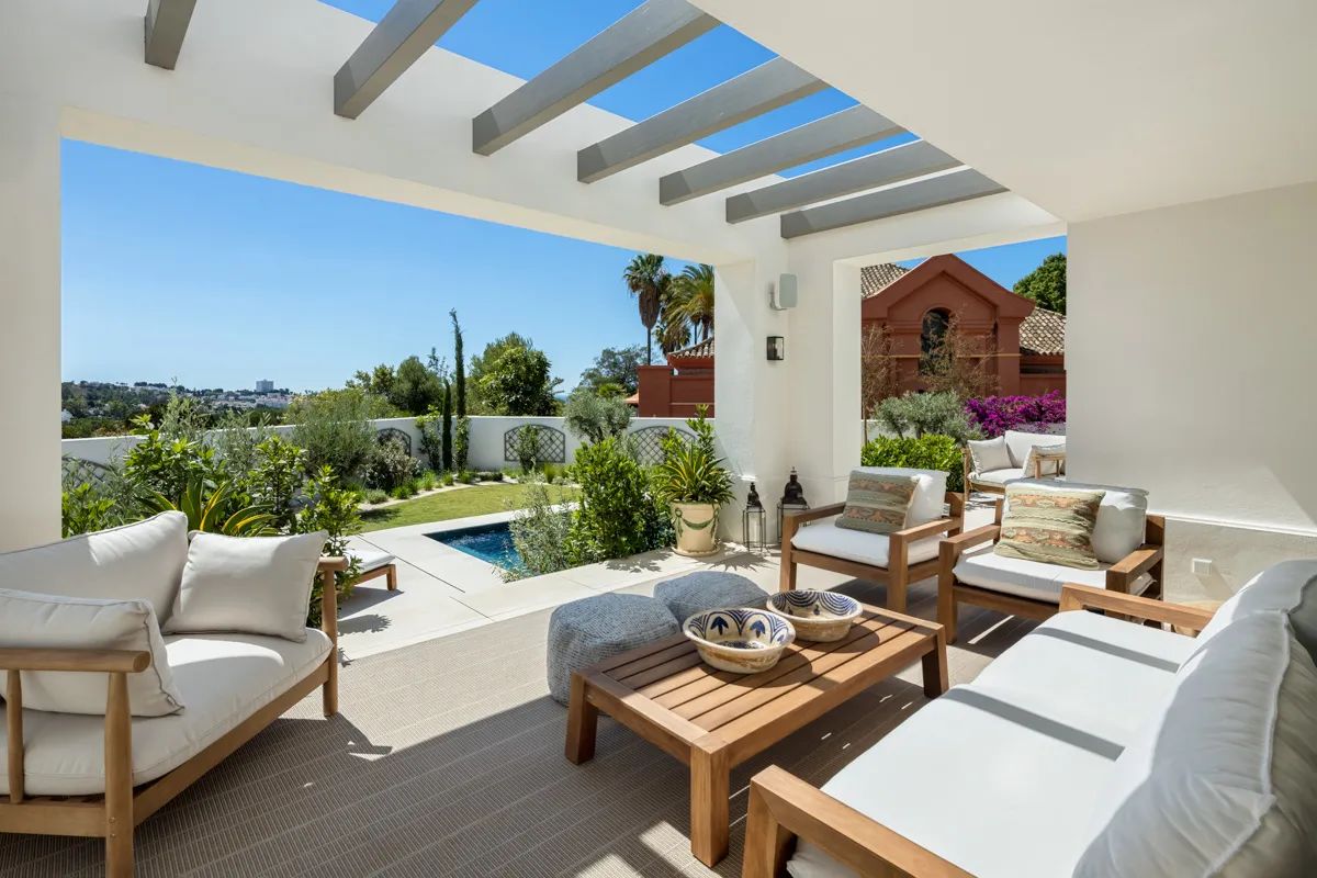 Exclusieve villa met ruim perceel – luxe, ruimte en sereniteit foto 5
