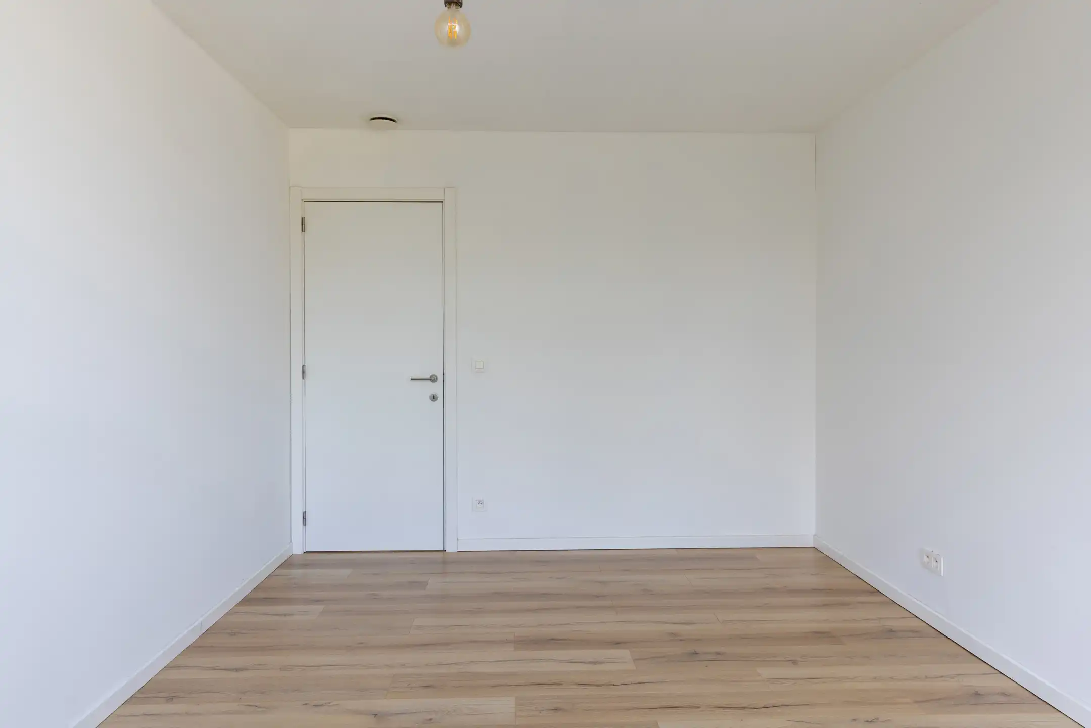 Charmante woning in rustige, doodlopende straat te Lebbeke foto 14