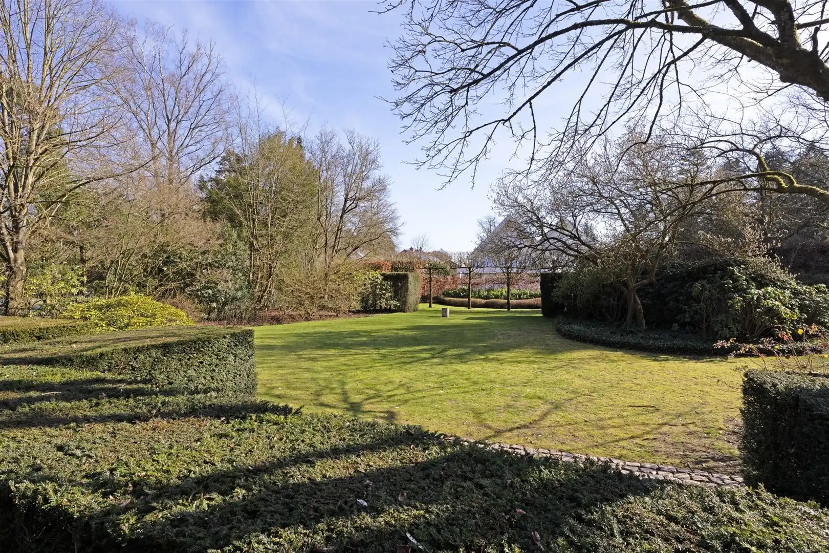 Tijdloze villa op goed bereikbare locatie foto 24