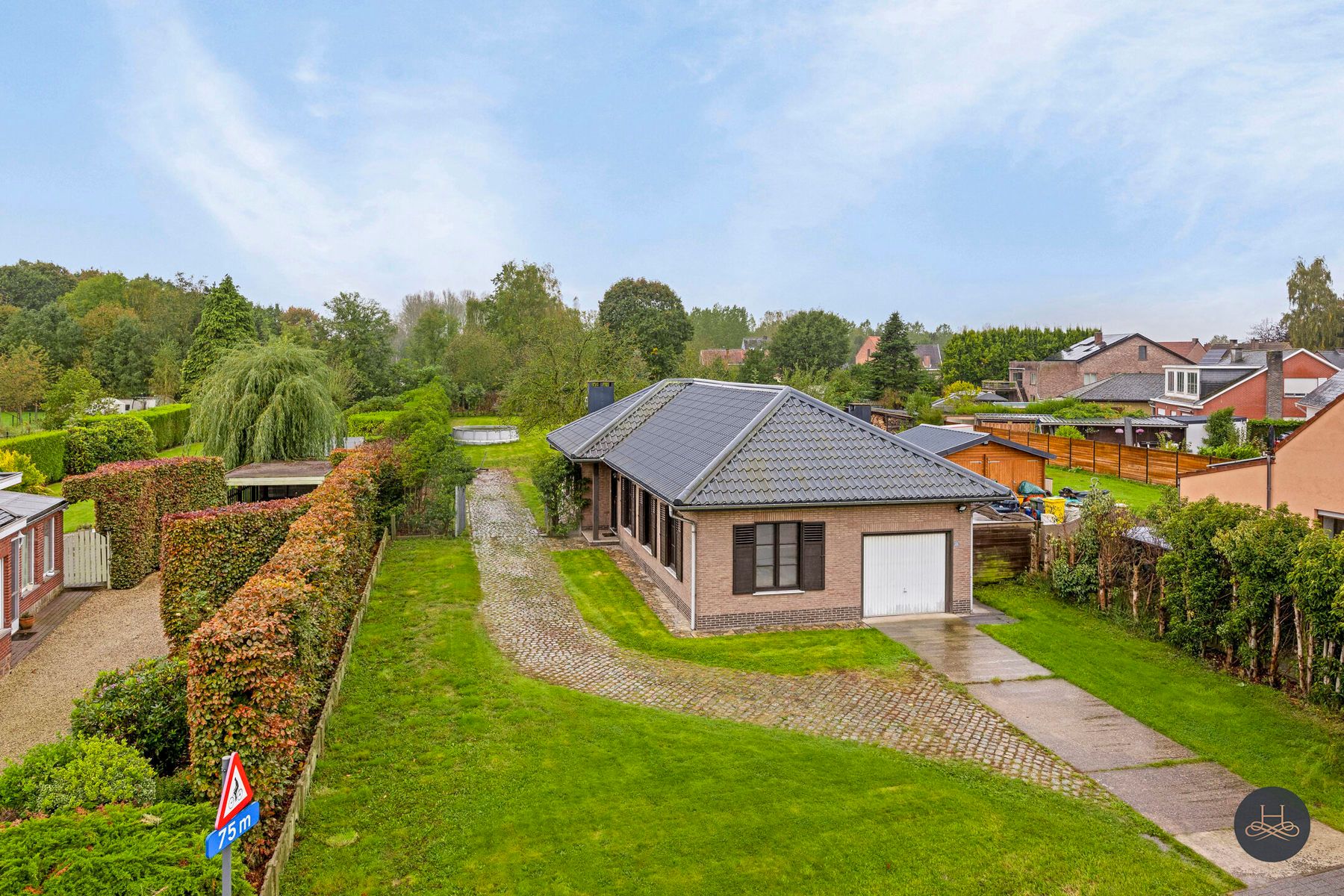 Rustig gelegen open bebouwing met ruime ZW gerichte tuin  foto 1