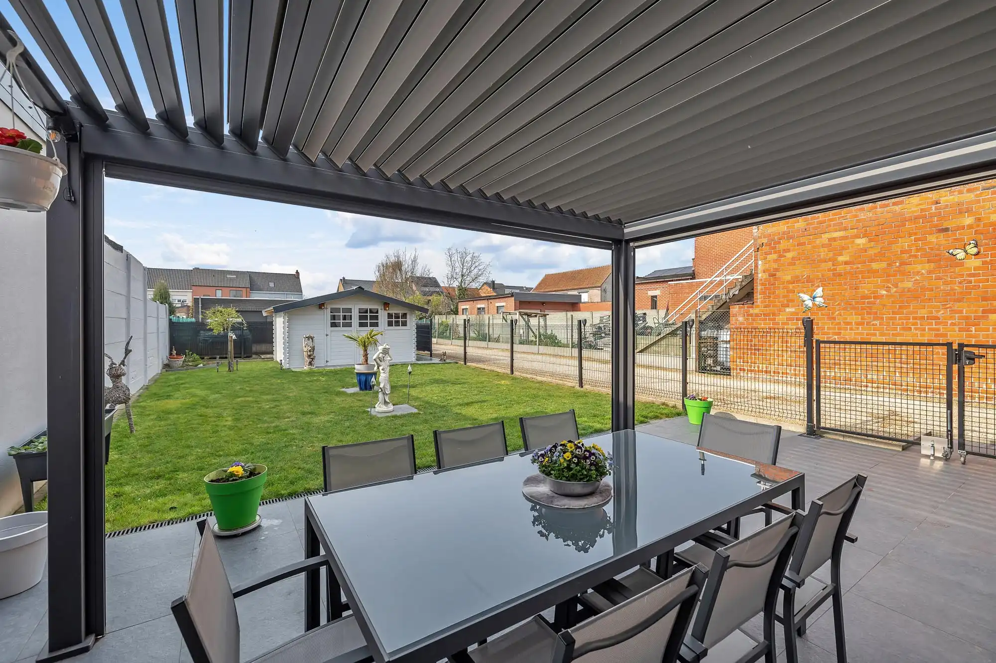 Prachtig gelijkvloers appartement met tuin en garage foto {{pictureIndex}}