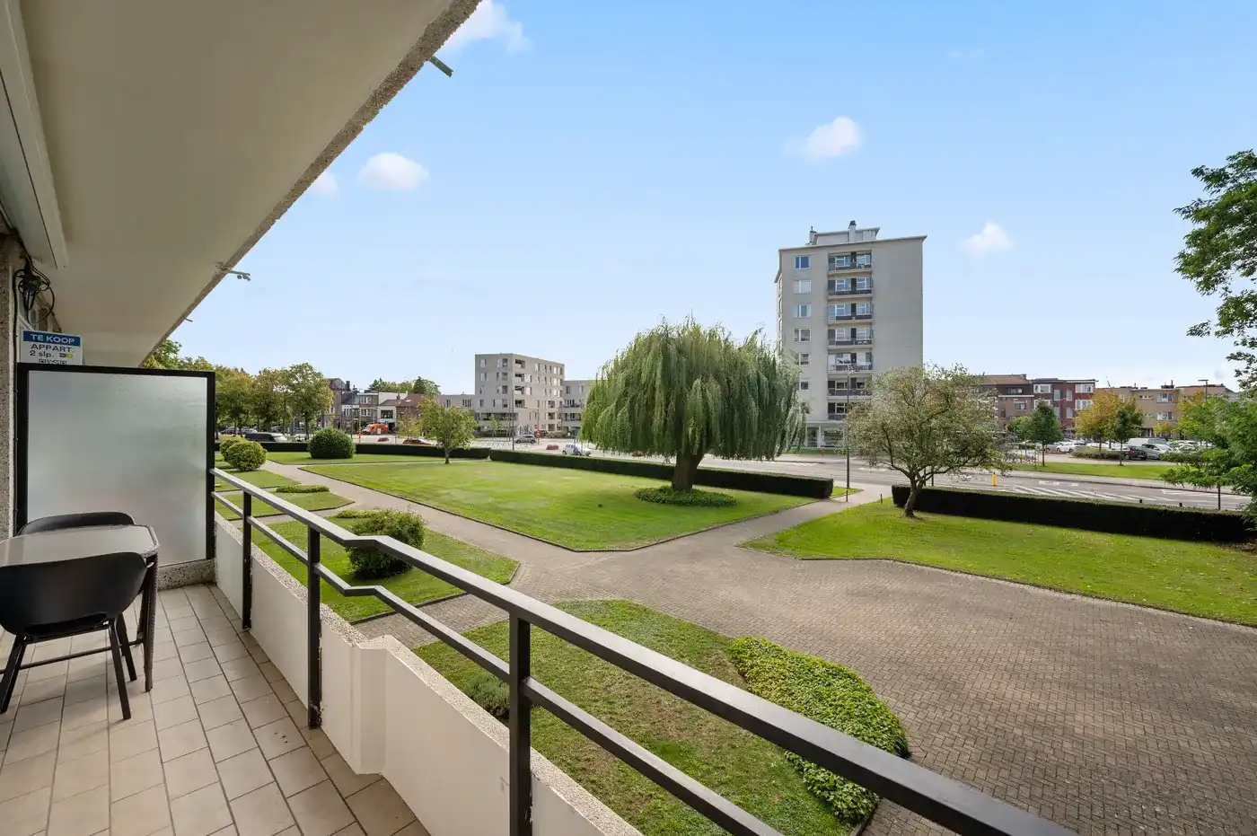Instapklaar 2-slaapkamer appartement met garage in het hart van Tienen foto 2