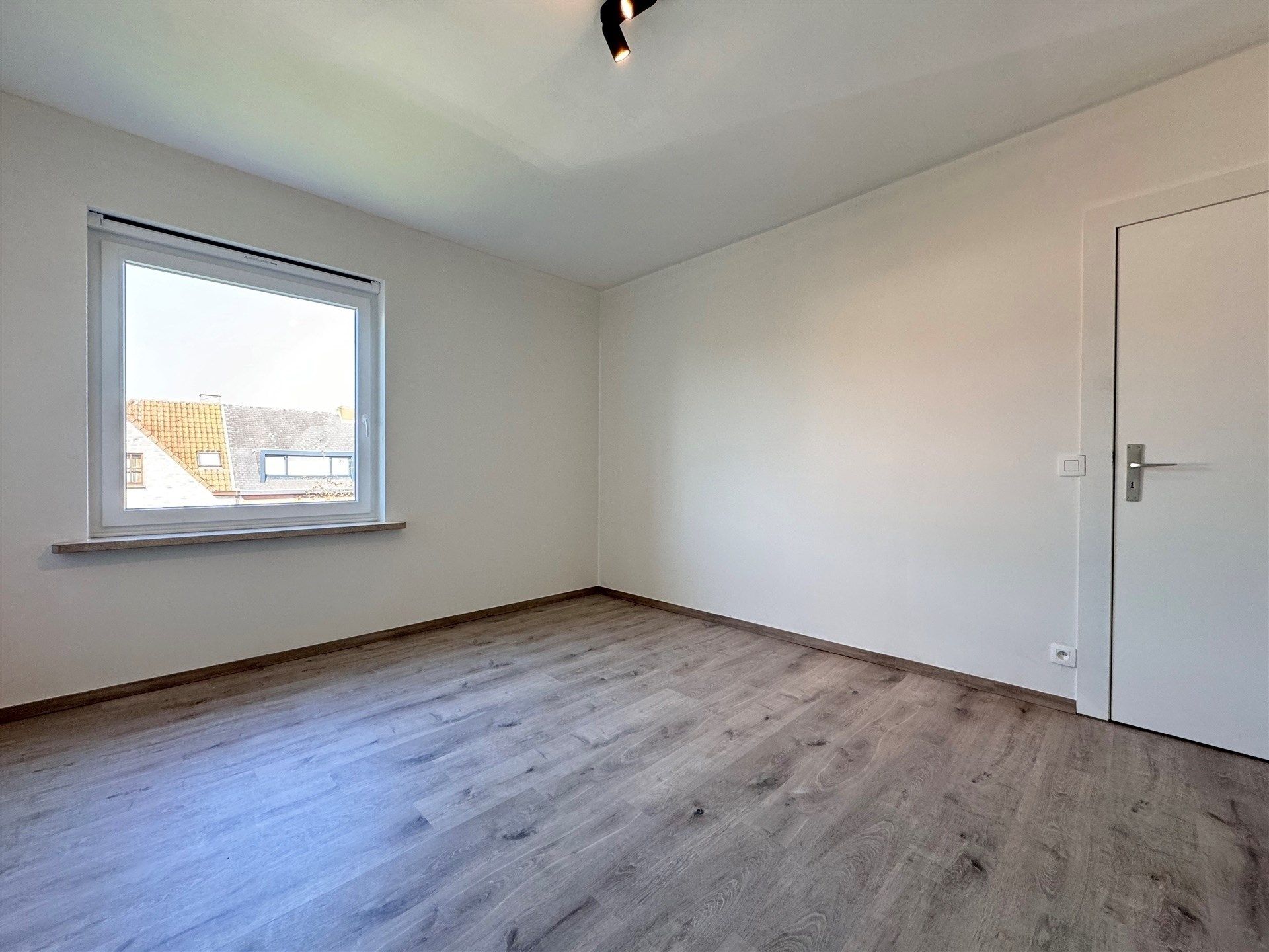 Zeer interessant gelegen appartement met tuin en garage op eerste verdieping. foto 16