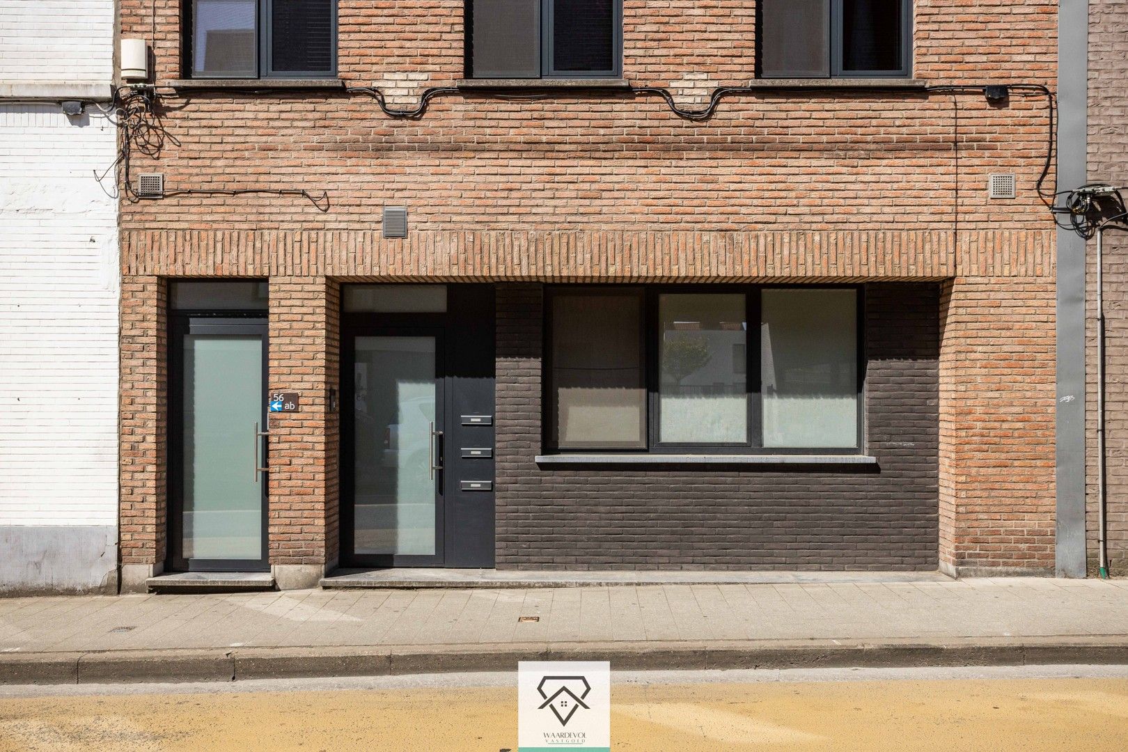 Uitzonderlijk appartement met tuin, zeer ruime garage en topligging nabij Sint-Pietersplein foto 7