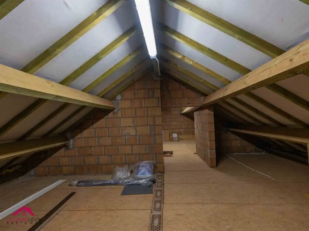 Instapklare gezinswoning met tuin foto 33