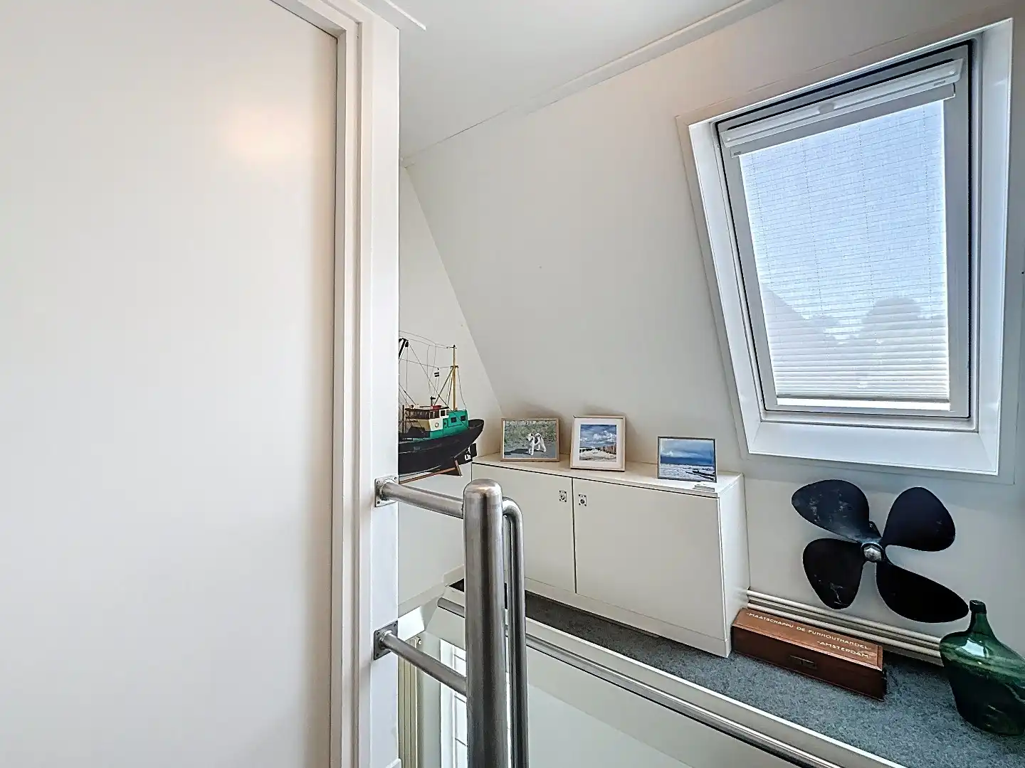 Charme met grote loods en dubbele garage  foto 19