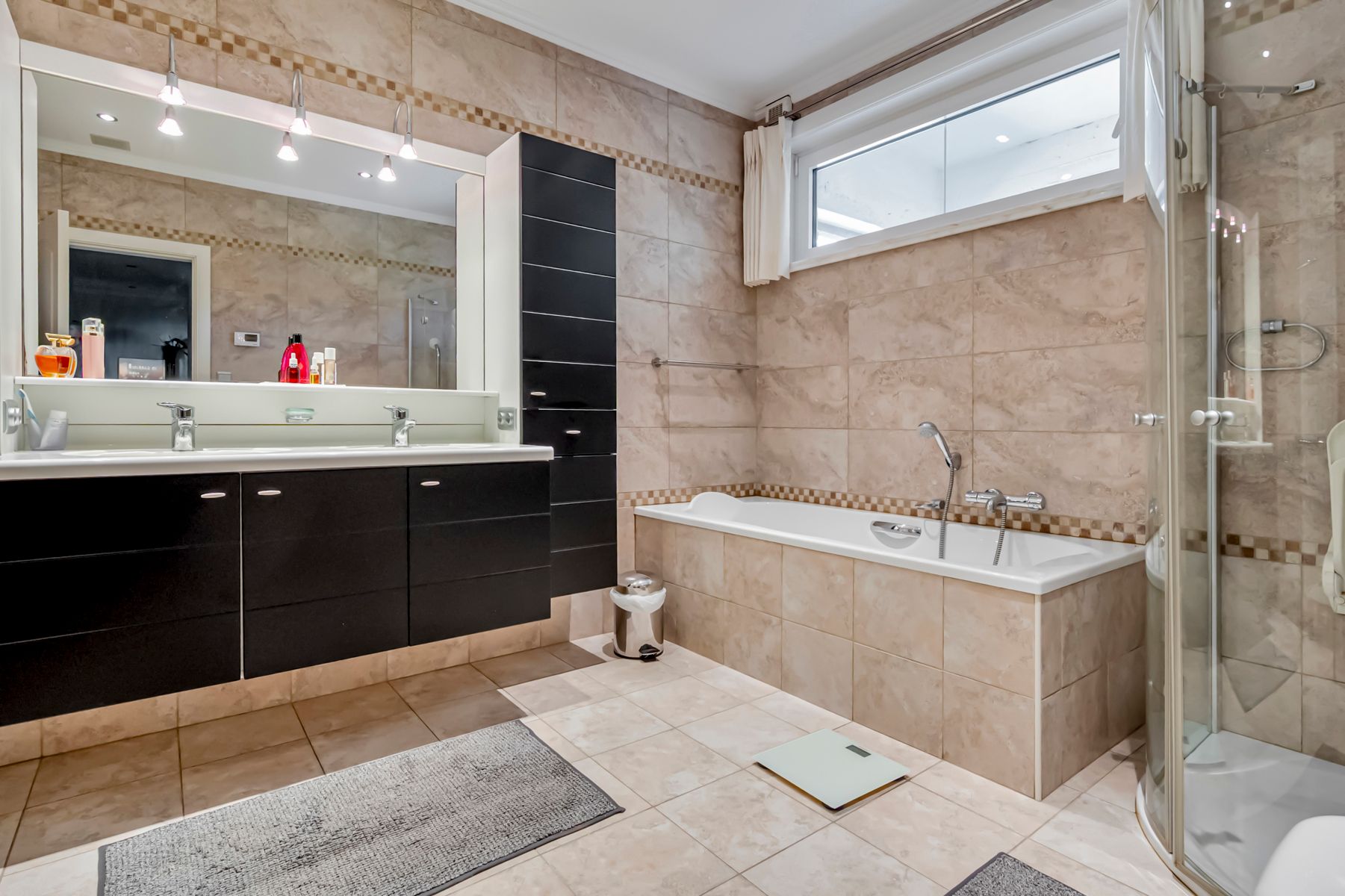 Knap appartement met 3 slaapkamers en 2 terrassen foto 12