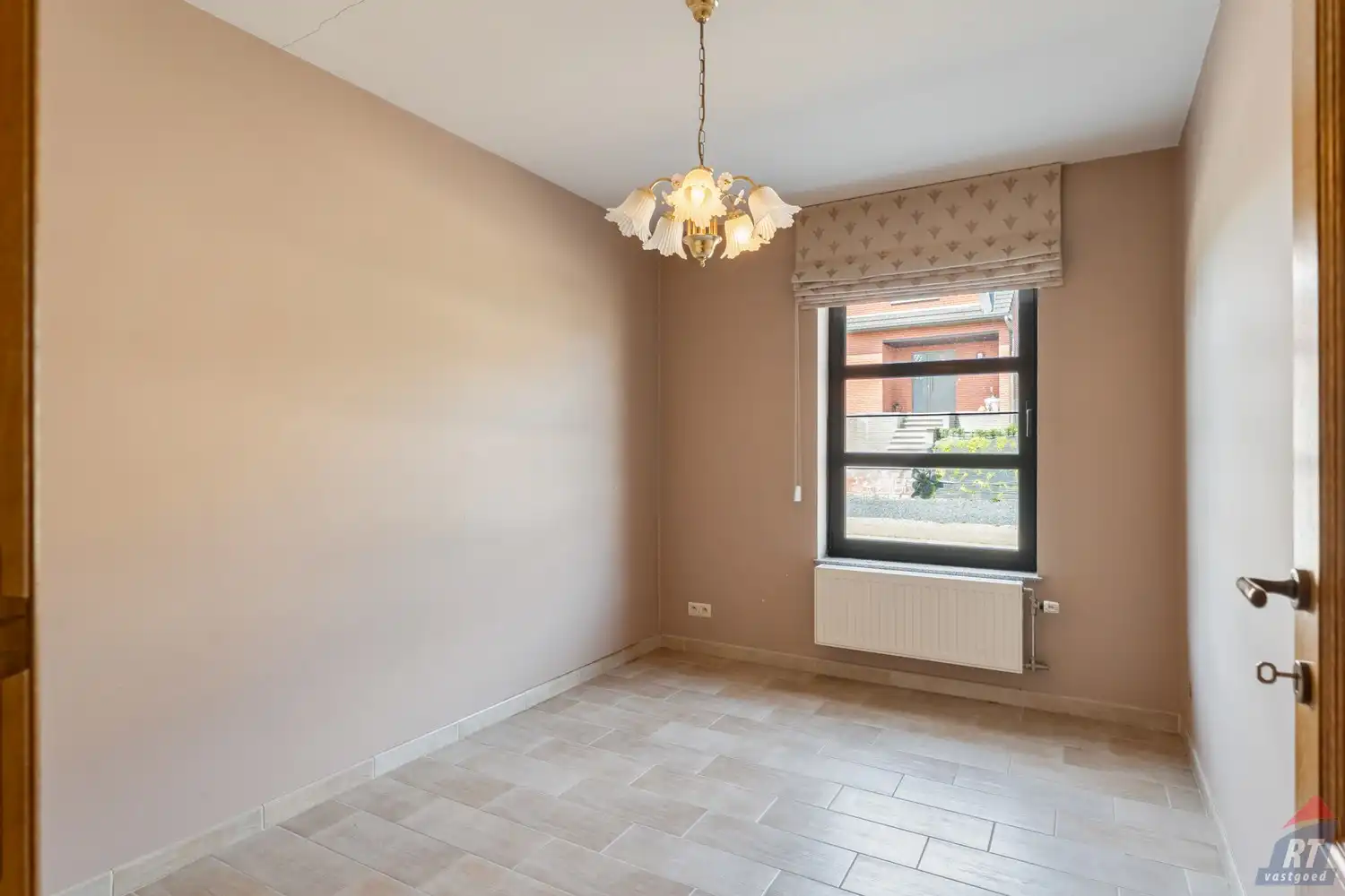 Gelijkvloers appartement met 2 slaapkamers, ruim terras en garage in Tongeren-Borgloon foto 11