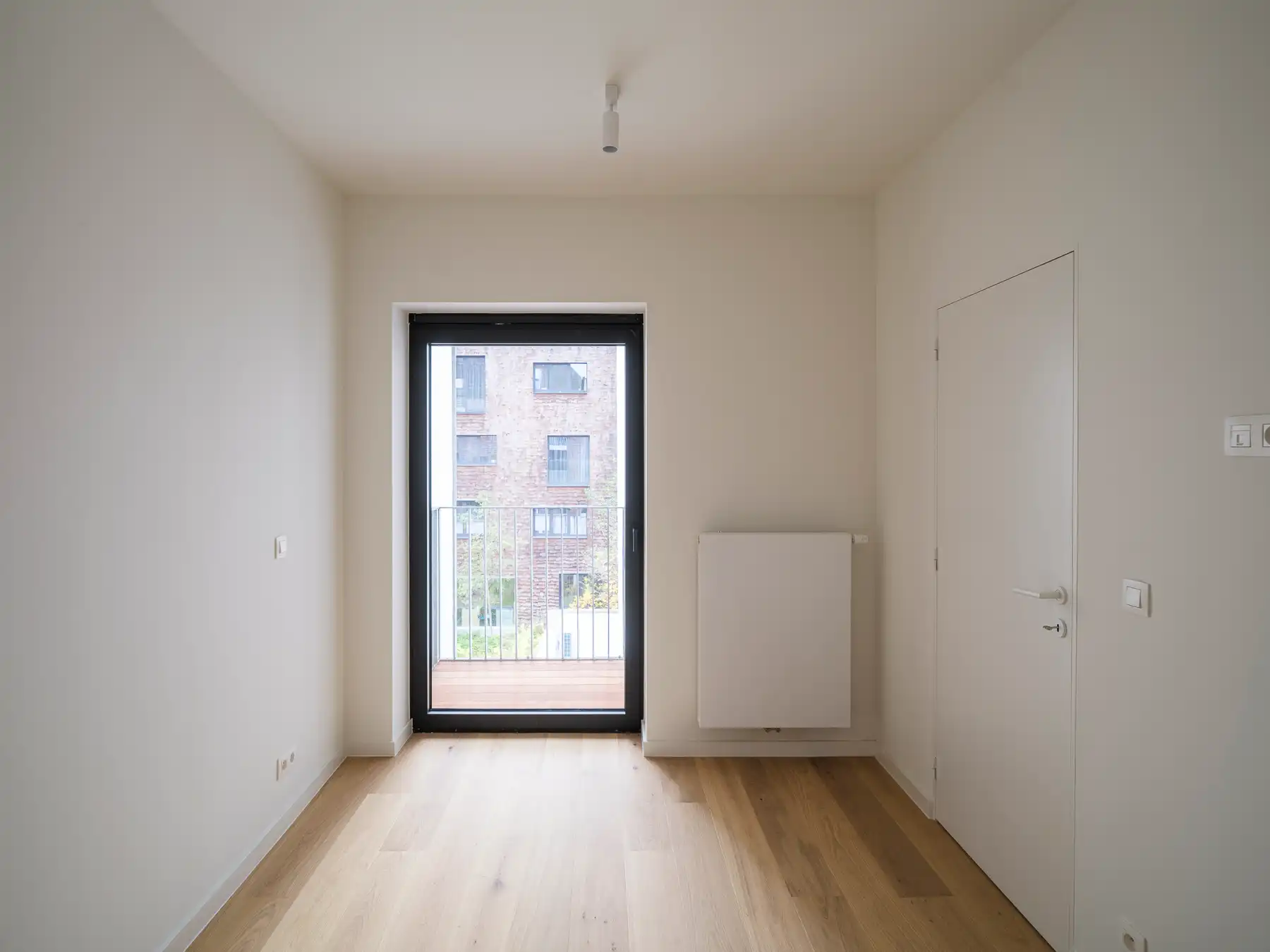 Kwalitatief gerenoveerd 3-slaapkamer appartement aan het water foto 10