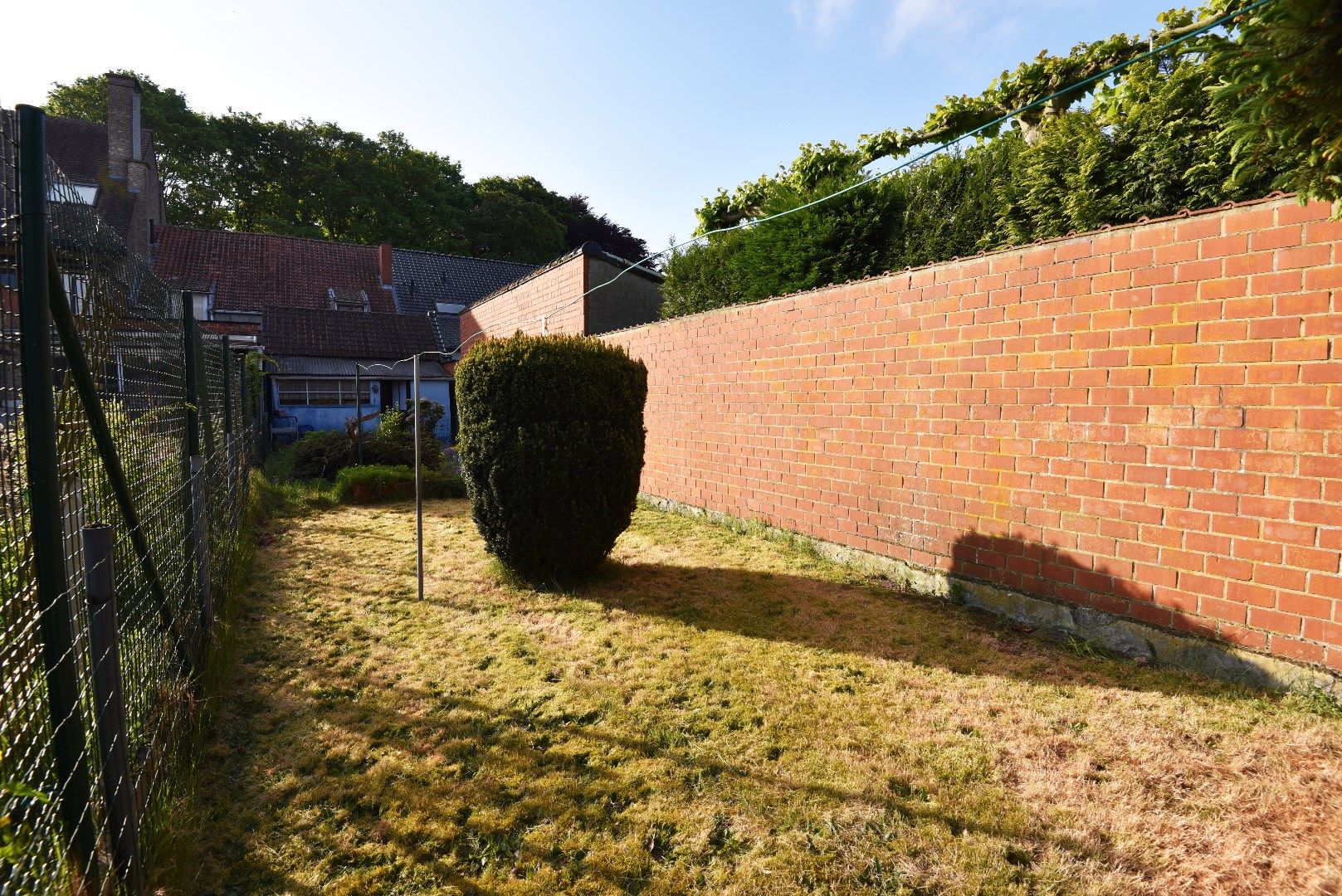 Charmante te renoveren woning  mooi gelegen te centrum Eeklo foto 11