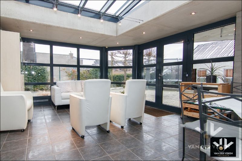 TWEEWOONST MET PAARDENSTALLEN EN WEILAND OP RUIM PERCEEL 37A21CA IN LANDELIJKE OMGEVING foto 18