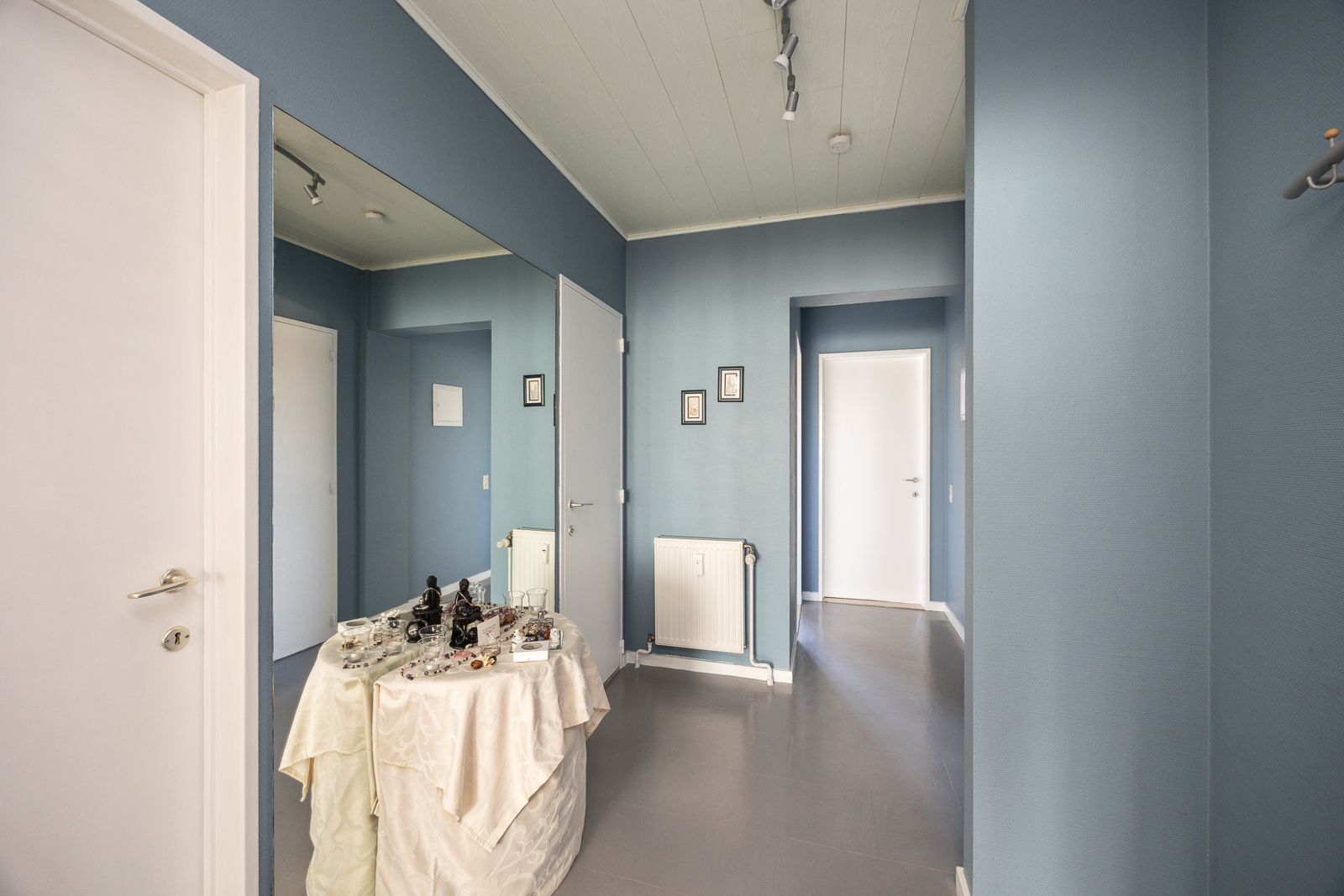 Instapklaar appartement met garagebox in Kapellen ! foto 2