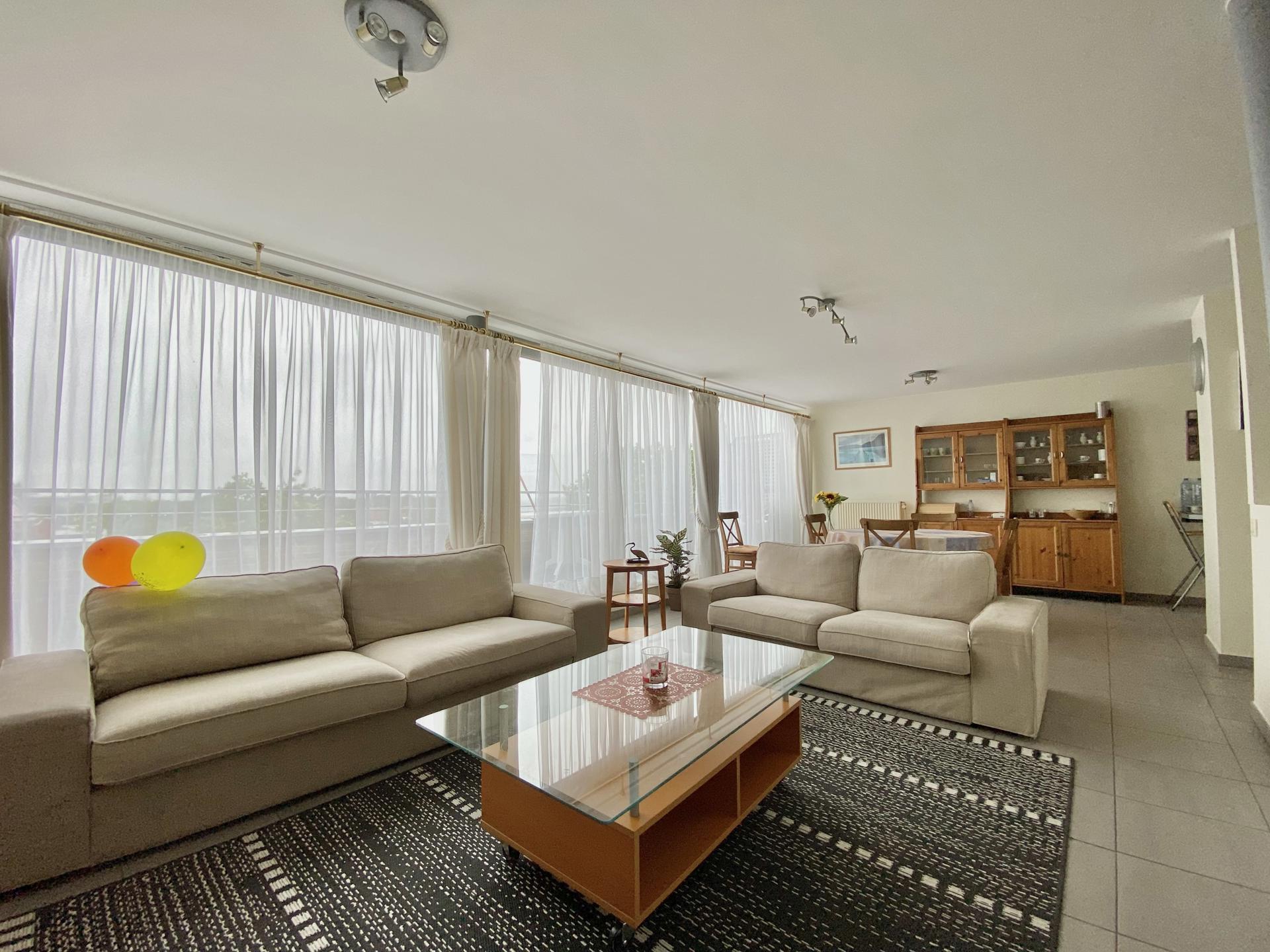 Duplex-penthouse met 3 slaapkamers en terras in Evere foto 4