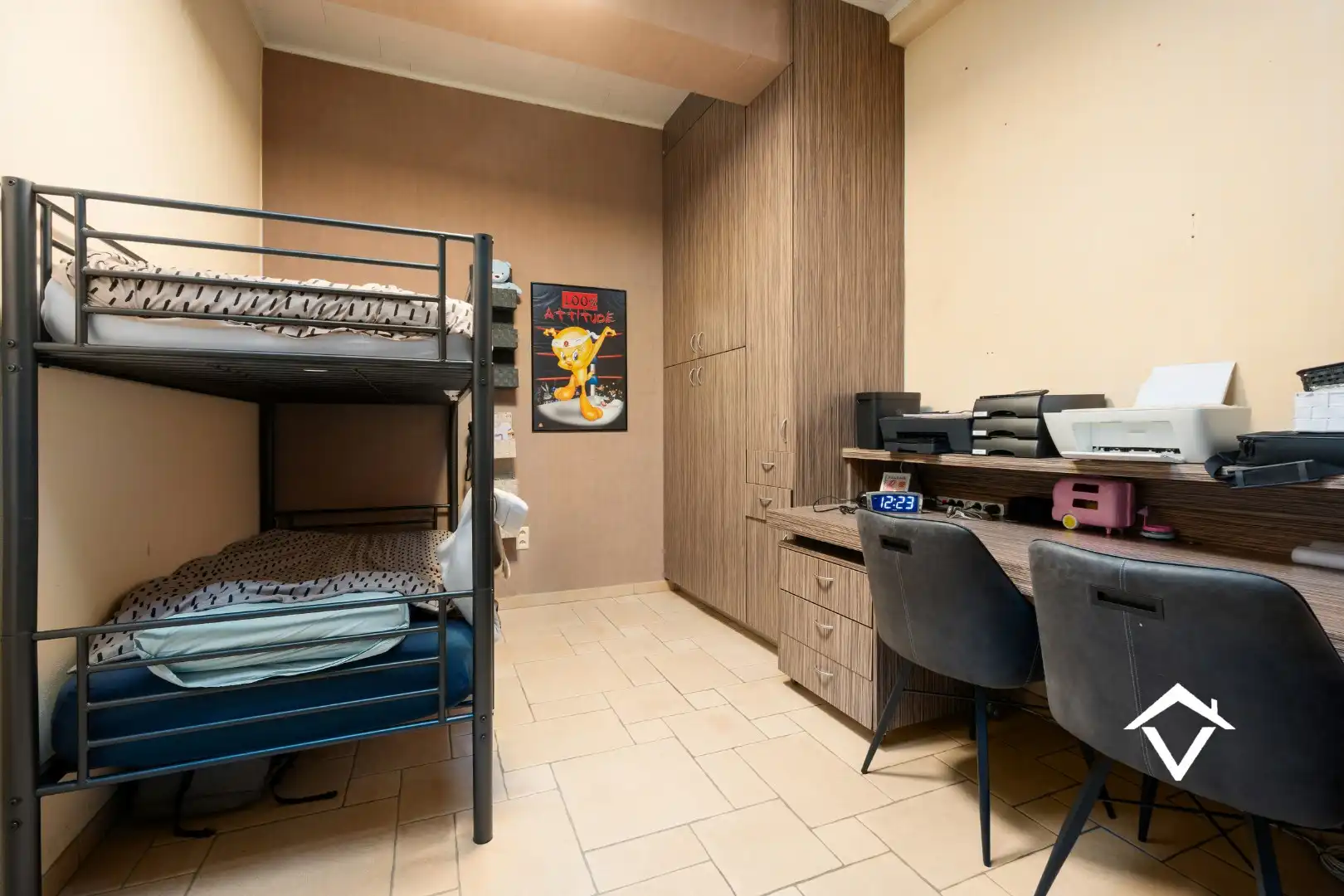 Zeer grote woning te koop in het centrum van Eernegem foto 9