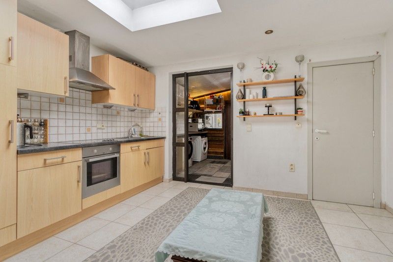 Gezellige rijwoning met 3 slaapkamers TE KOOP in Waregem! foto 6