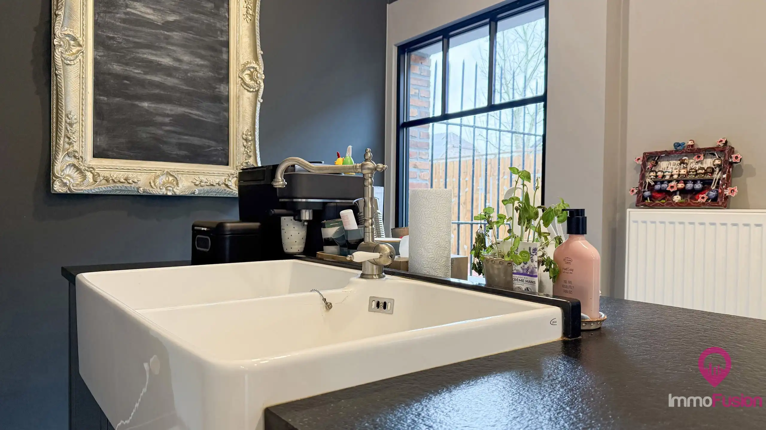 Gerenoveerde landelijk moderne woning op 28 are met 4 suites! foto 14