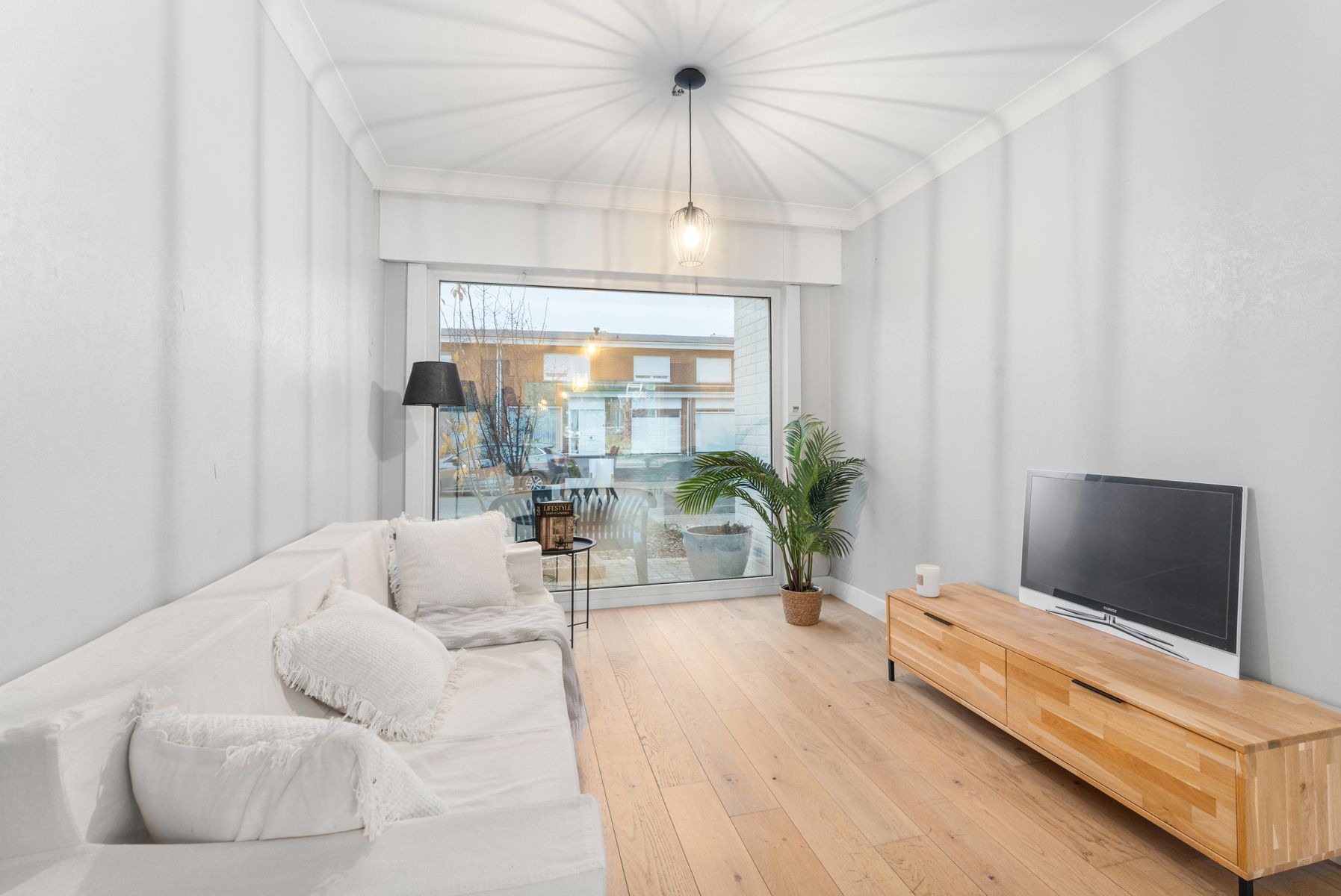 Instapklare woning met 3 slpk, garage en tuin op 256 m²  foto 3