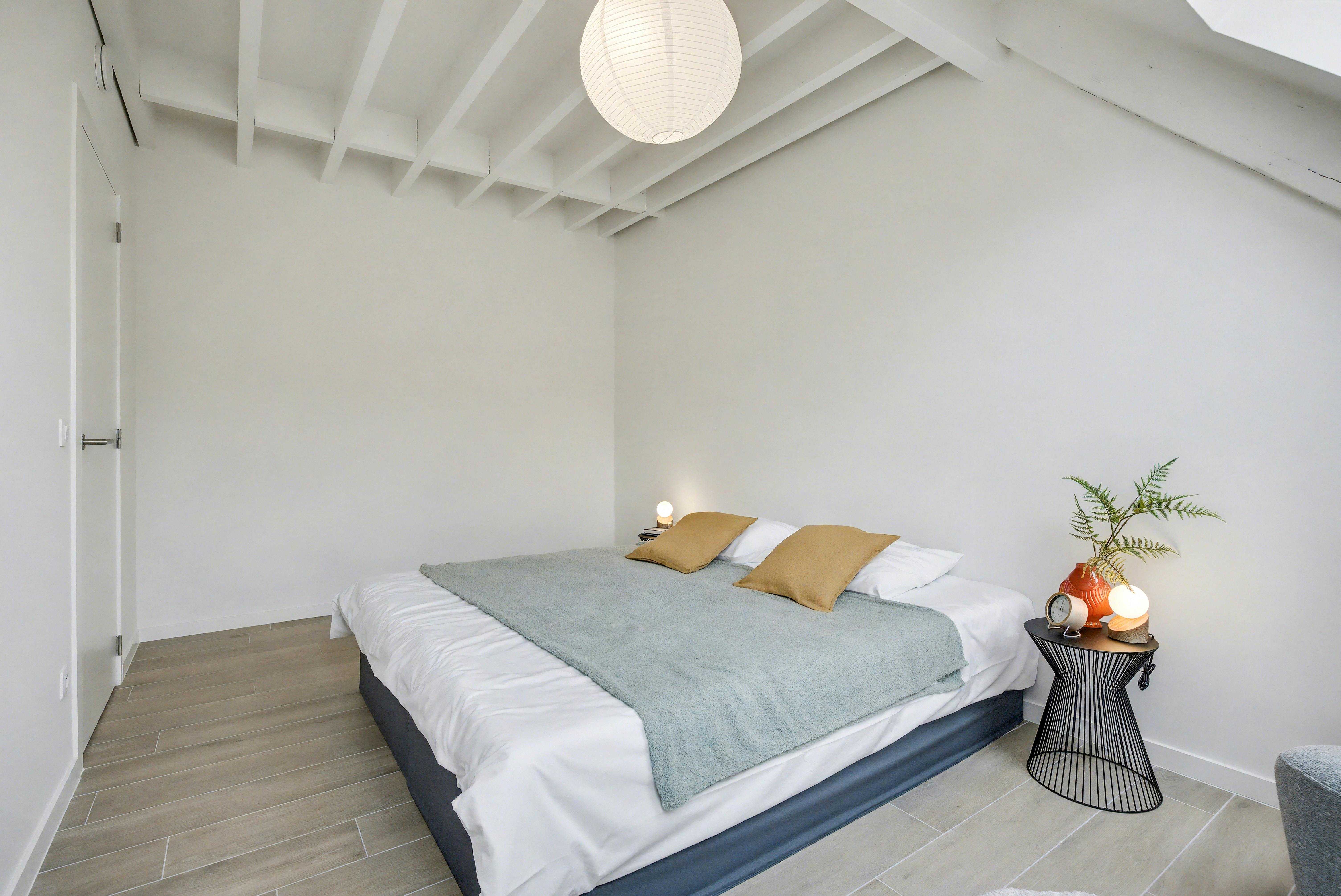 Unieke woning met 4 slaapkamers en twee badkamers foto 9