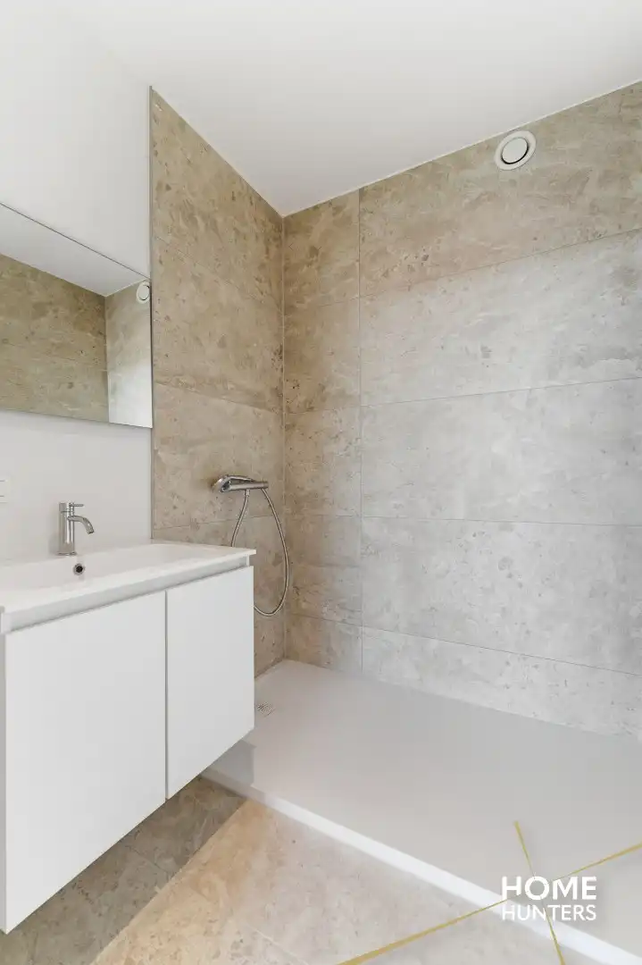 Luxe nieuwbouwappartement met ruim terras (19m²) 2 slaapkamers en 2 badkamers foto 18