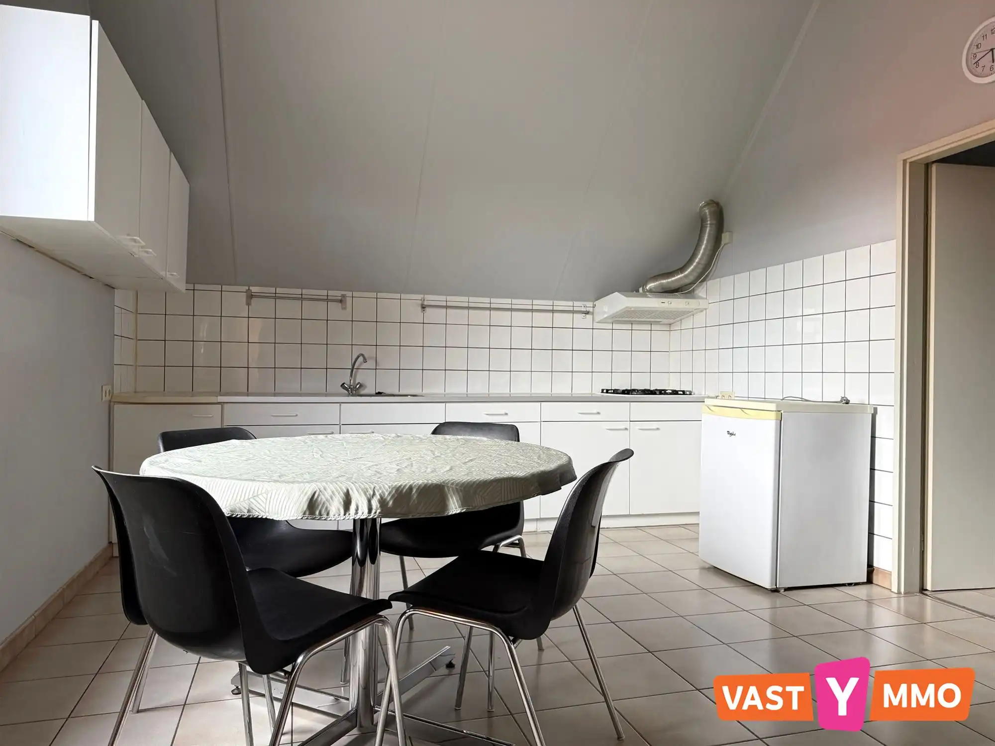 Gemeubeld dakappartement foto 6